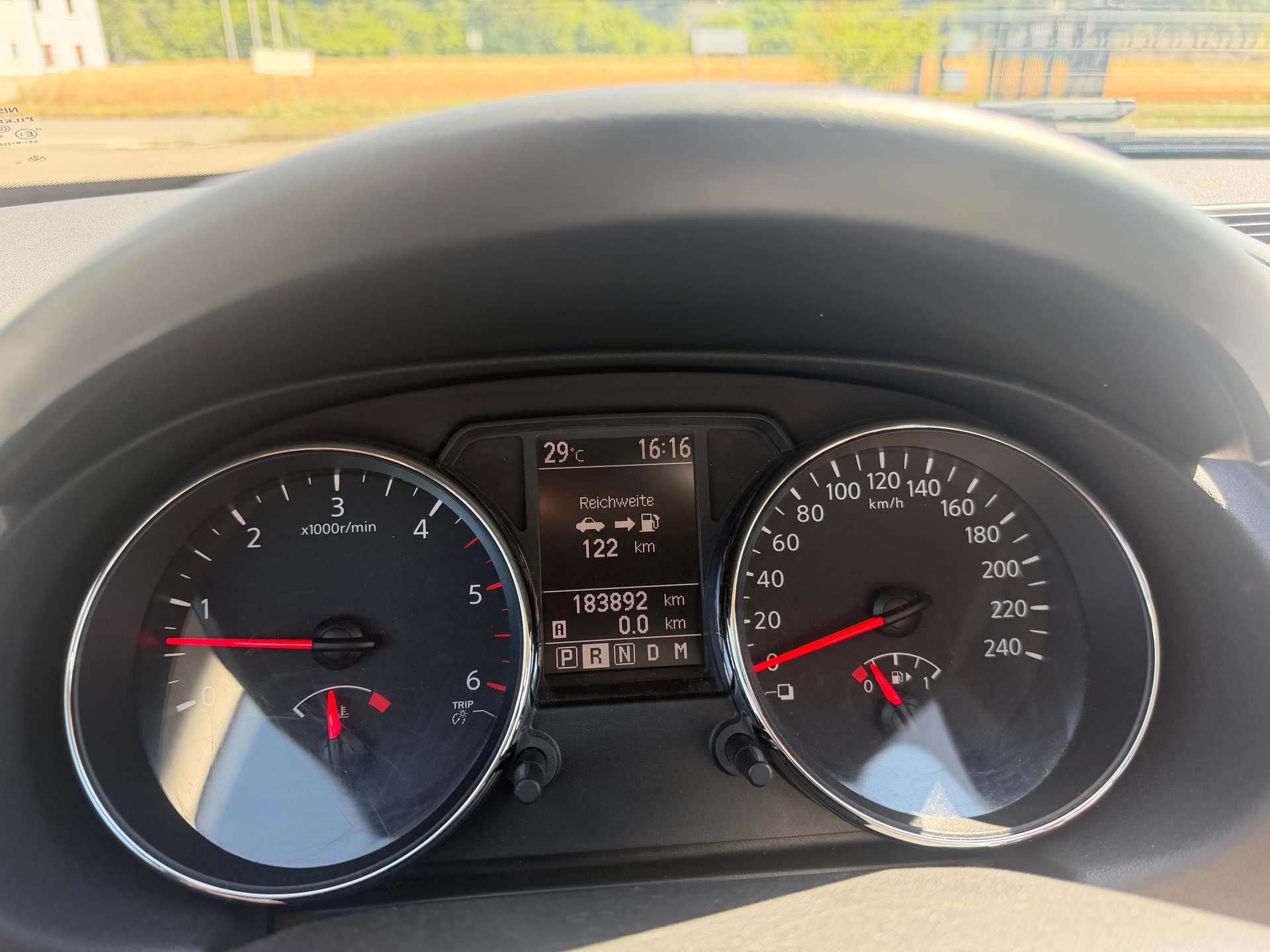 NISSAN Qashqai 2.0 dCi 4WD tekna Automatic-image-14