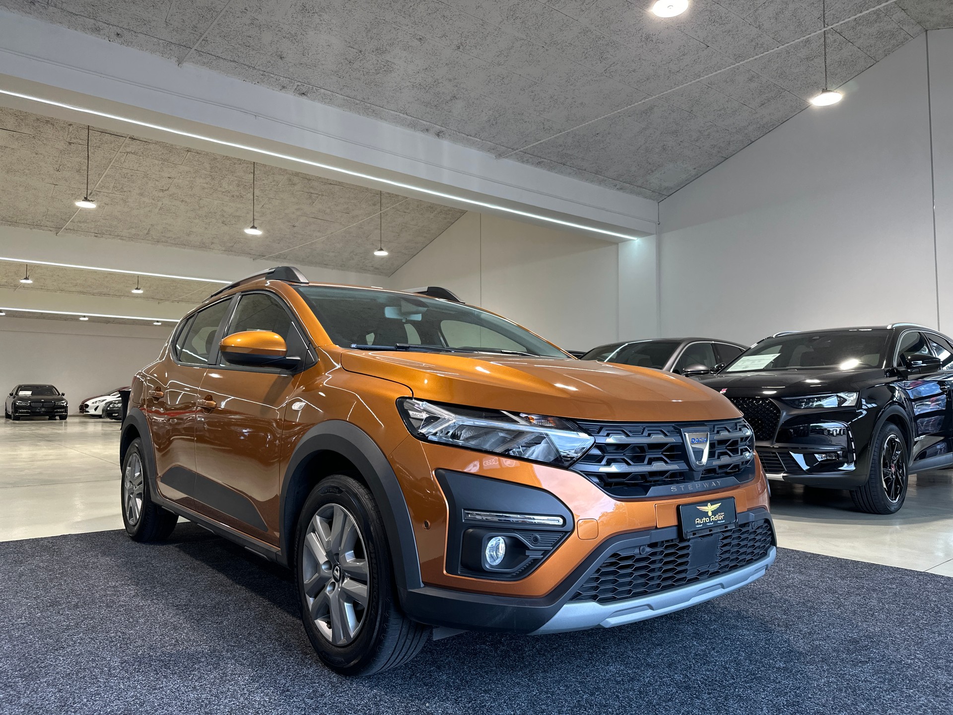 DACIA Sandero Stepway TCe 90 Comfort CVT-image-12