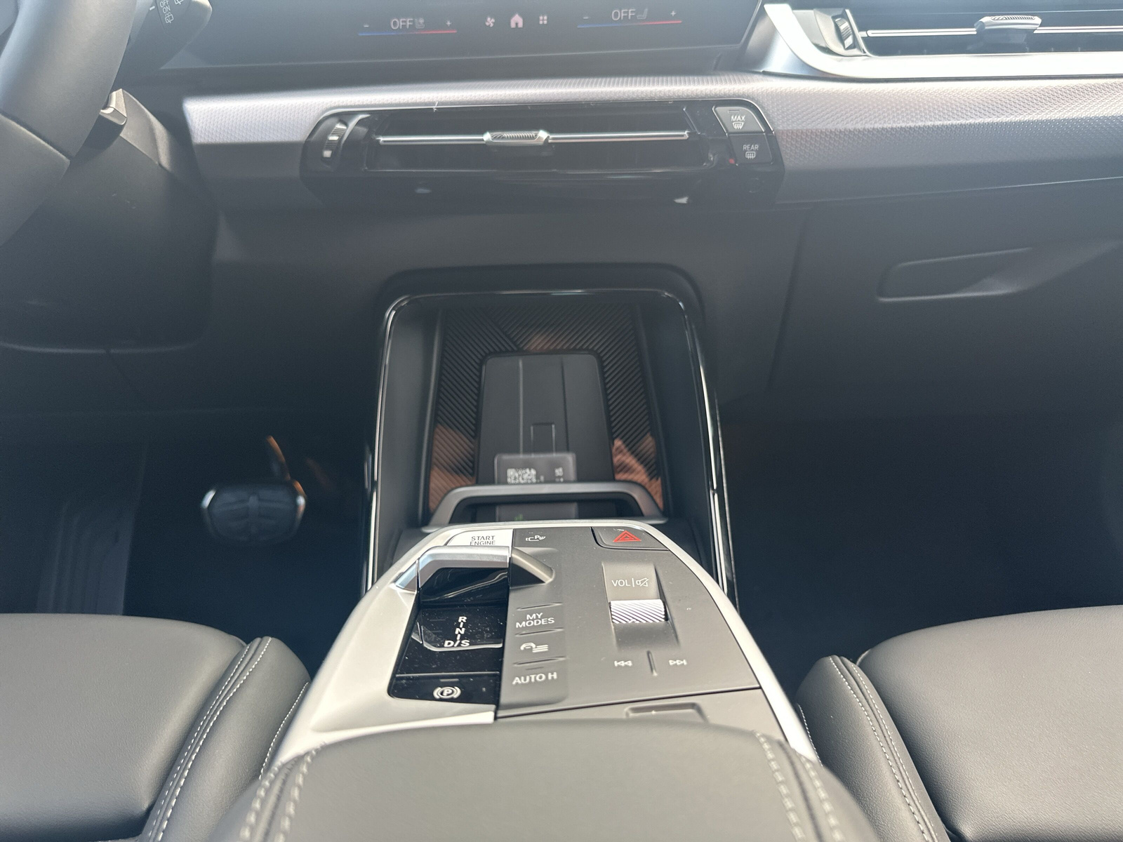 BMW 225e xDrive Active Tourer-image-17