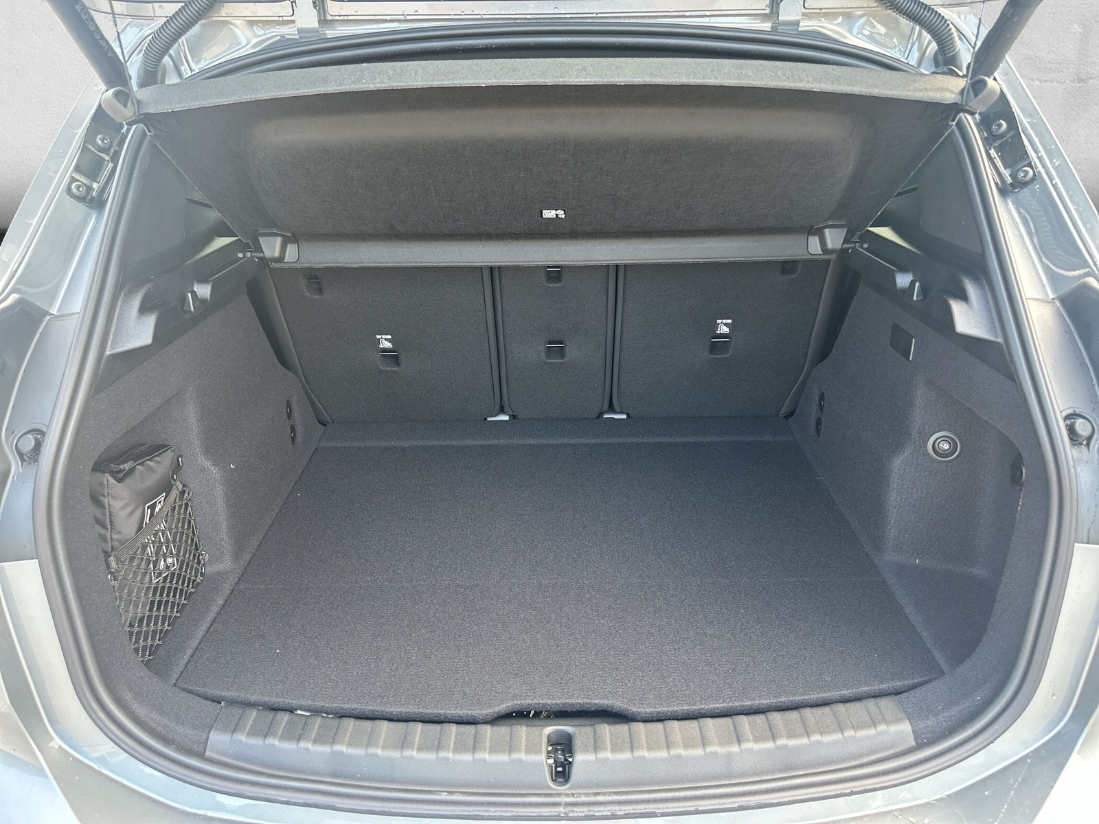 BMW 225e xDrive Active Tourer-image-10