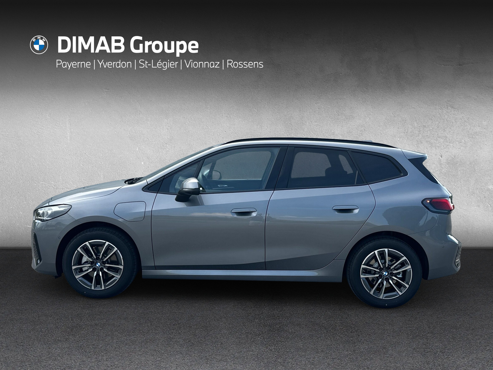 BMW 225e xDrive Active Tourer-showroom-element-1