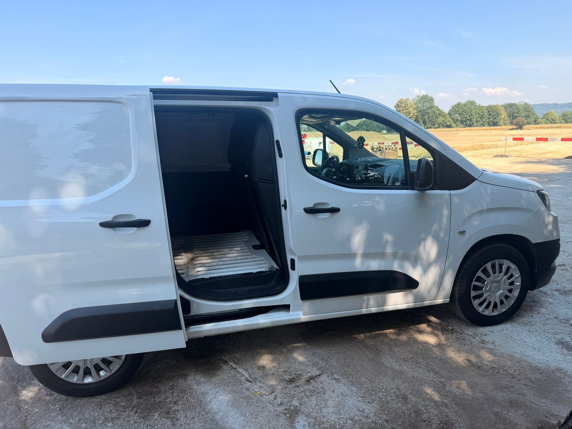 TOYOTA Proace City Van 1.5D Profi Medium-image-6