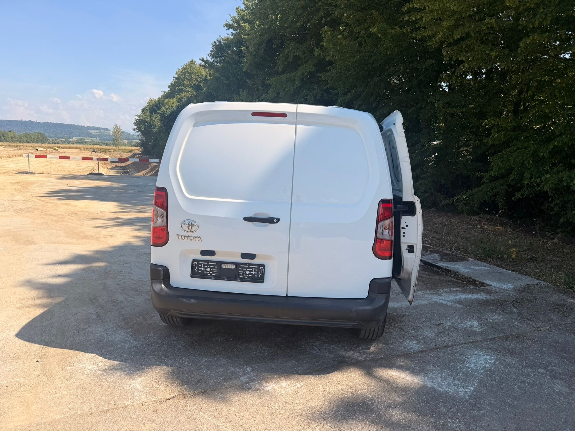 TOYOTA Proace City Van 1.5D Profi Medium-image-7