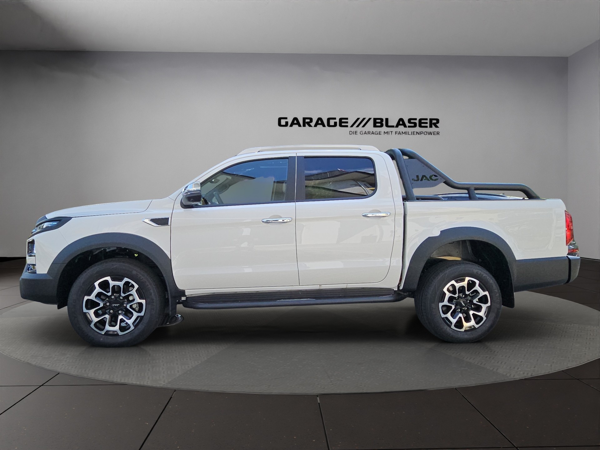 JAC T9EV 88kWh Luxury 4x4-image-1