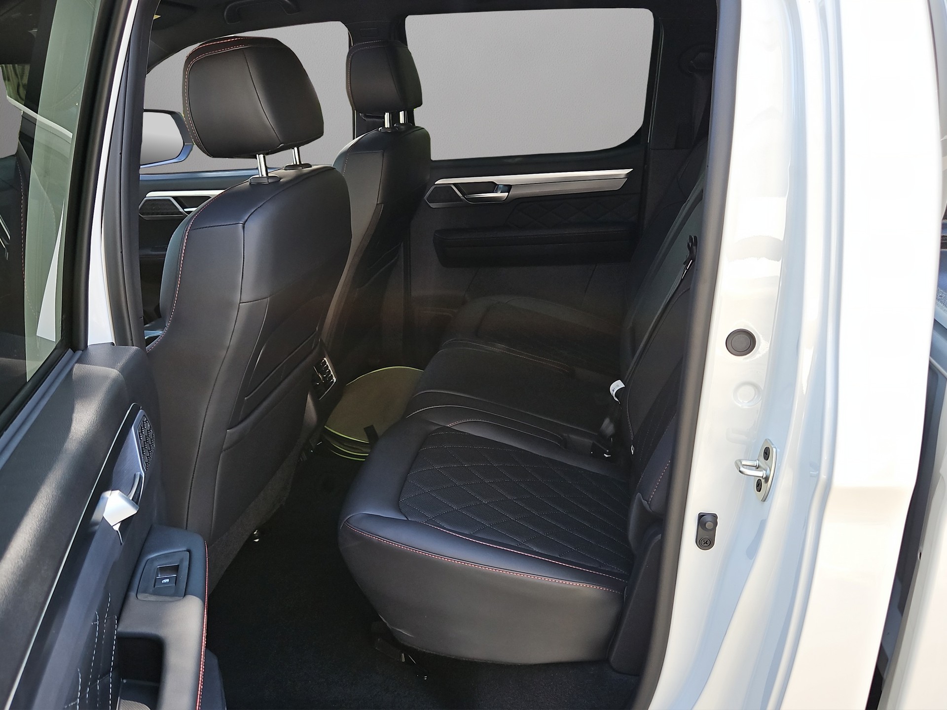 JAC T9EV 88kWh Luxury 4x4-image-5