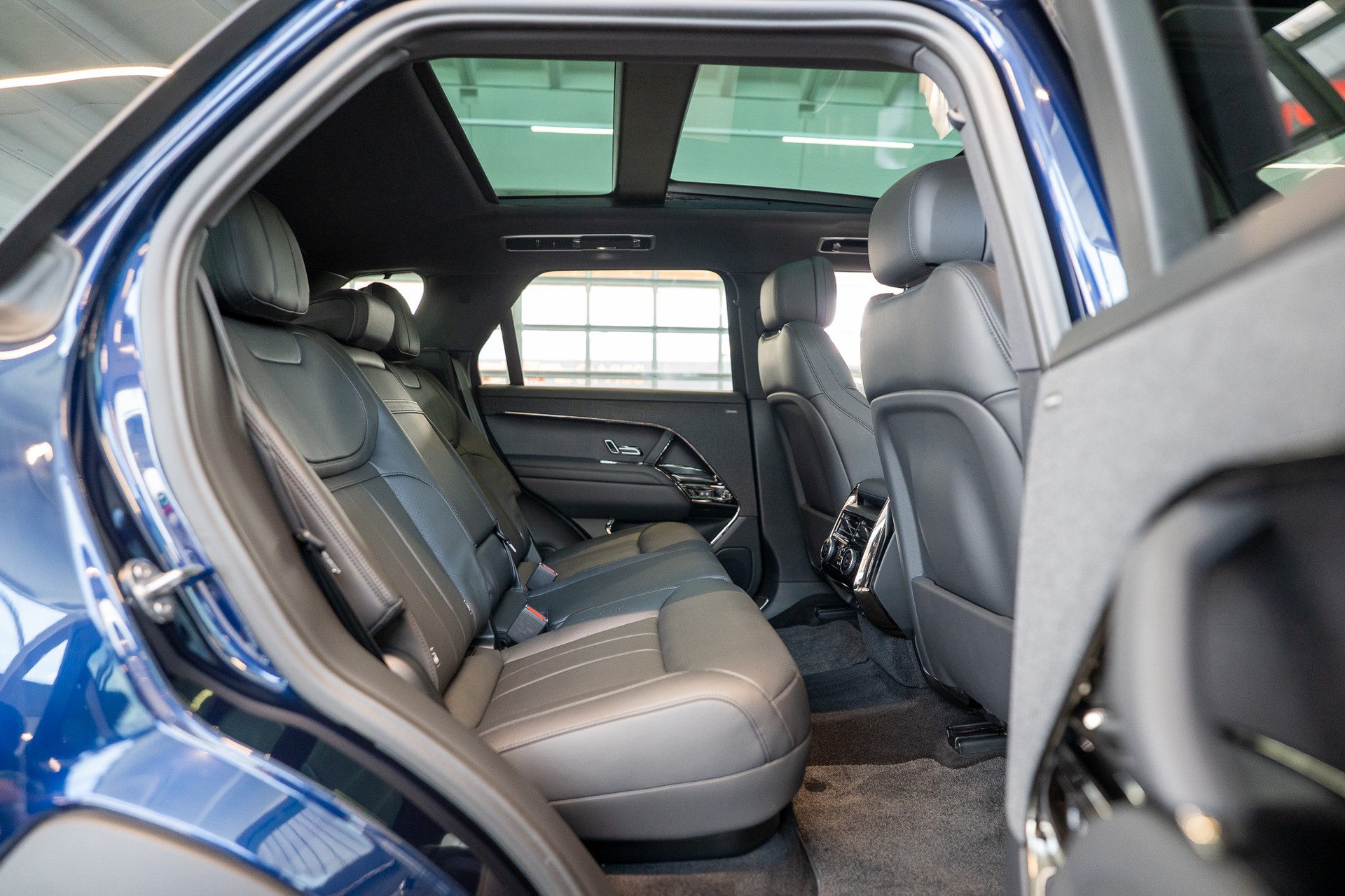 LAND ROVER Range Rover Sport 3.0 I6 300 HSE Dynamic-image-14