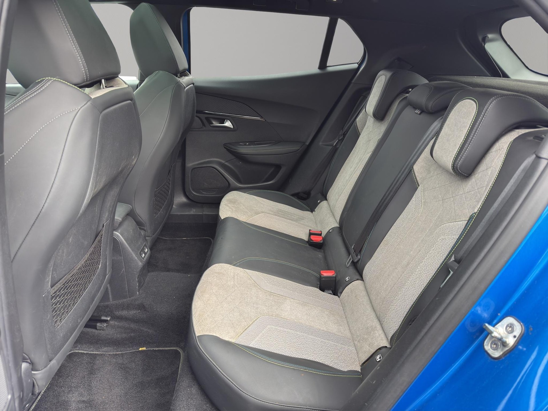 PEUGEOT 2008 e-Business-image-7
