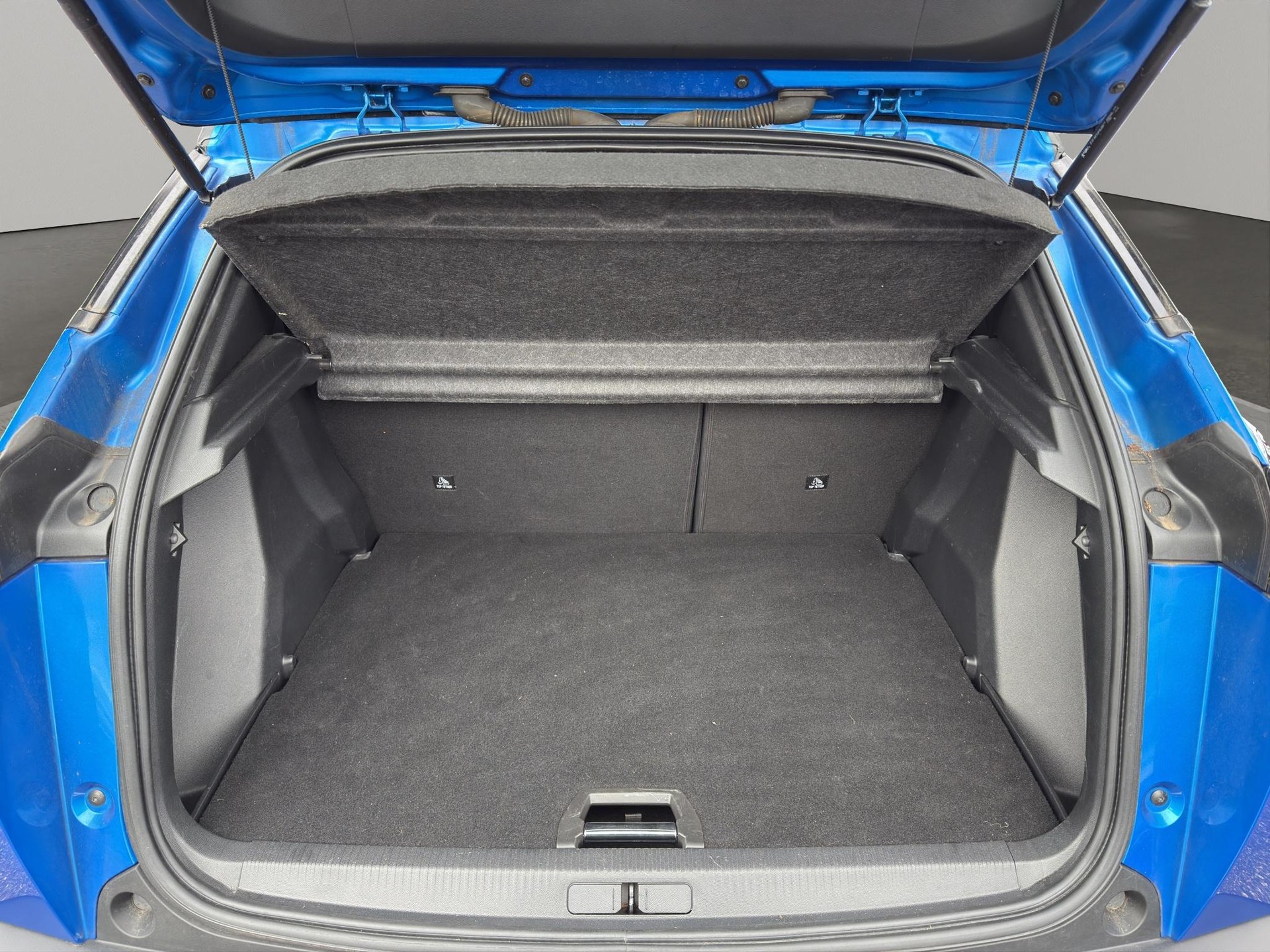 PEUGEOT 2008 e-Business-image-8