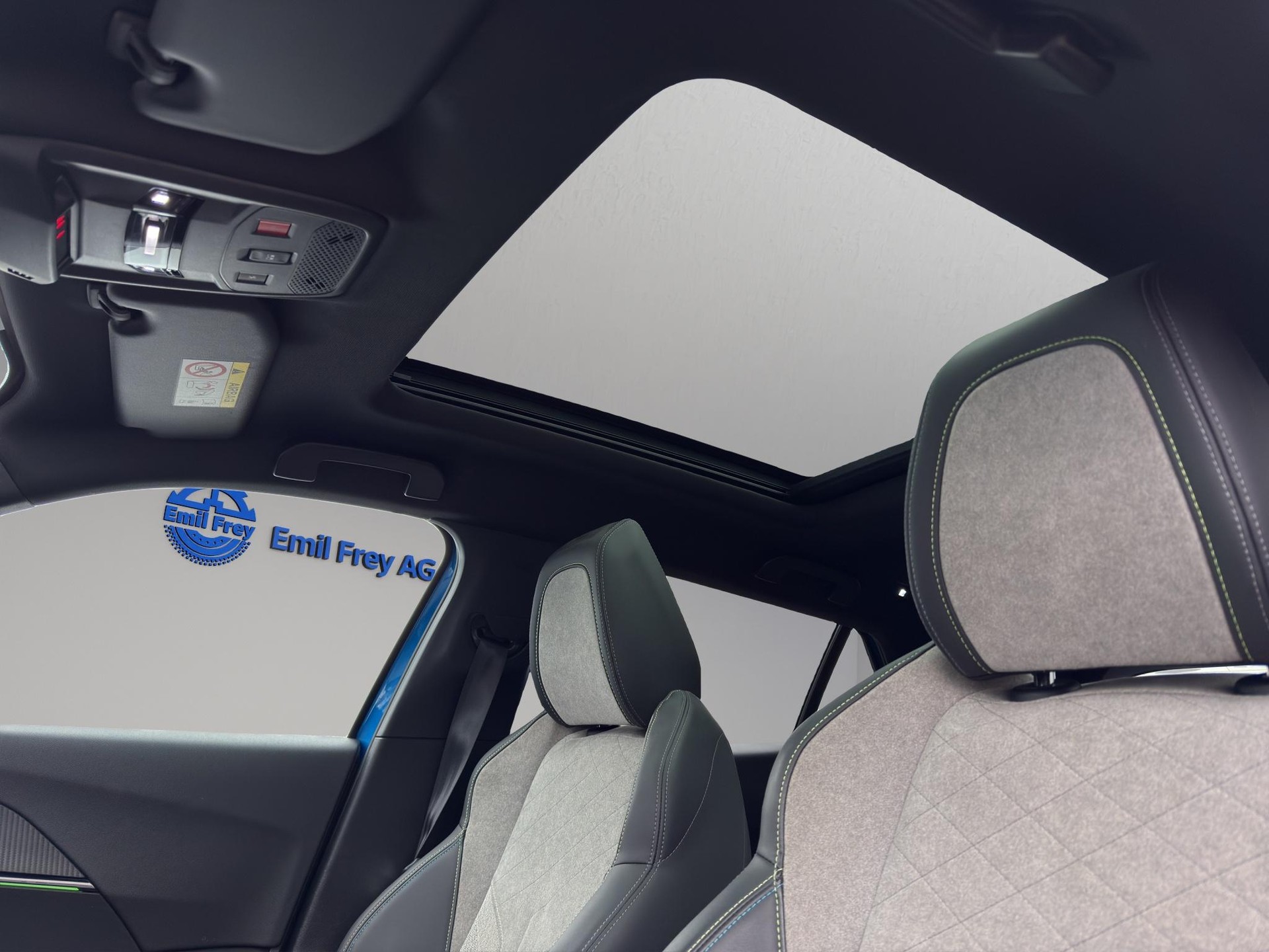 PEUGEOT 2008 e-Business-image-10