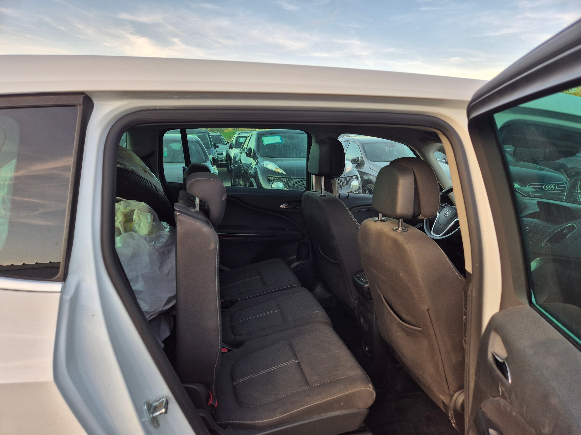 OPEL Zafira Tourer 1.4i 16V Cosmo-image-6