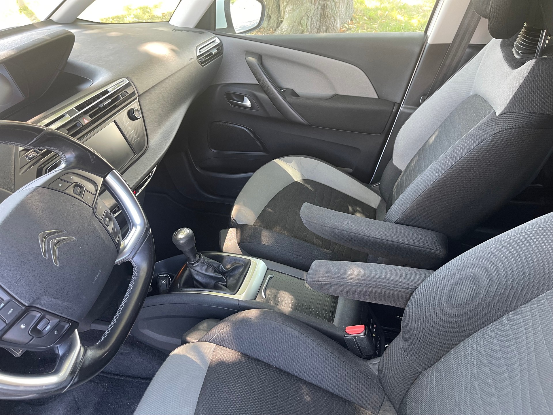 CITROEN Grand C4 Picasso 1.6i 16V THP Exclusive-image-9