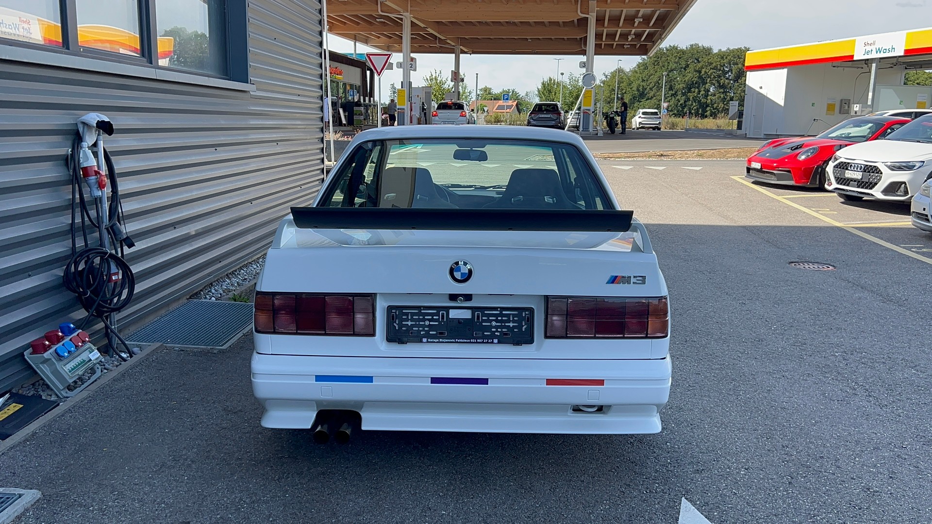 BMW M3-image-4