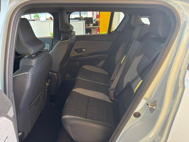 RENAULT R4 E-Tech Comfort Range 52 kWh Iconic-image-12