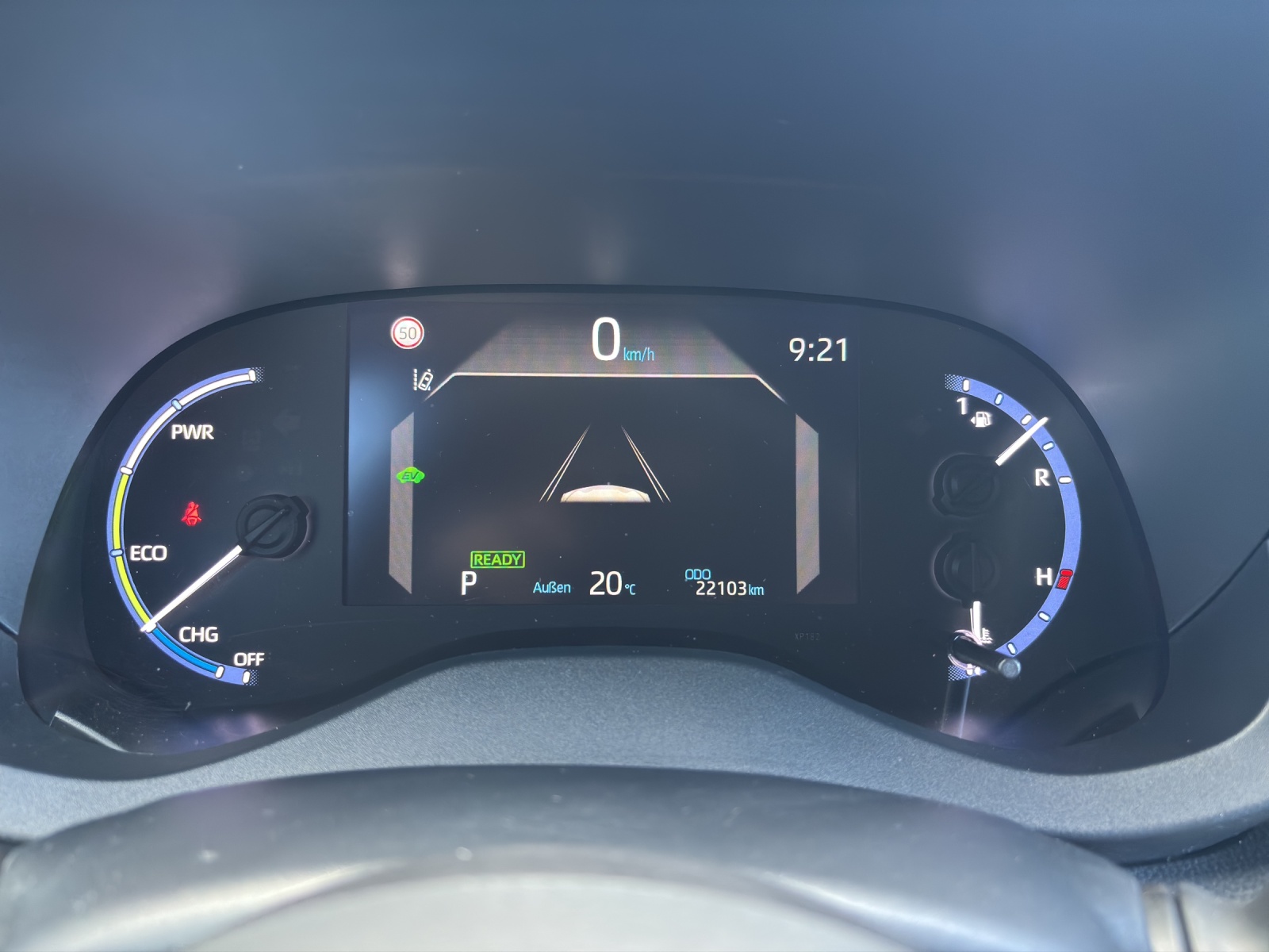 TOYOTA Yaris Cross 1.5 Trend e-CVT AWDi-image-16