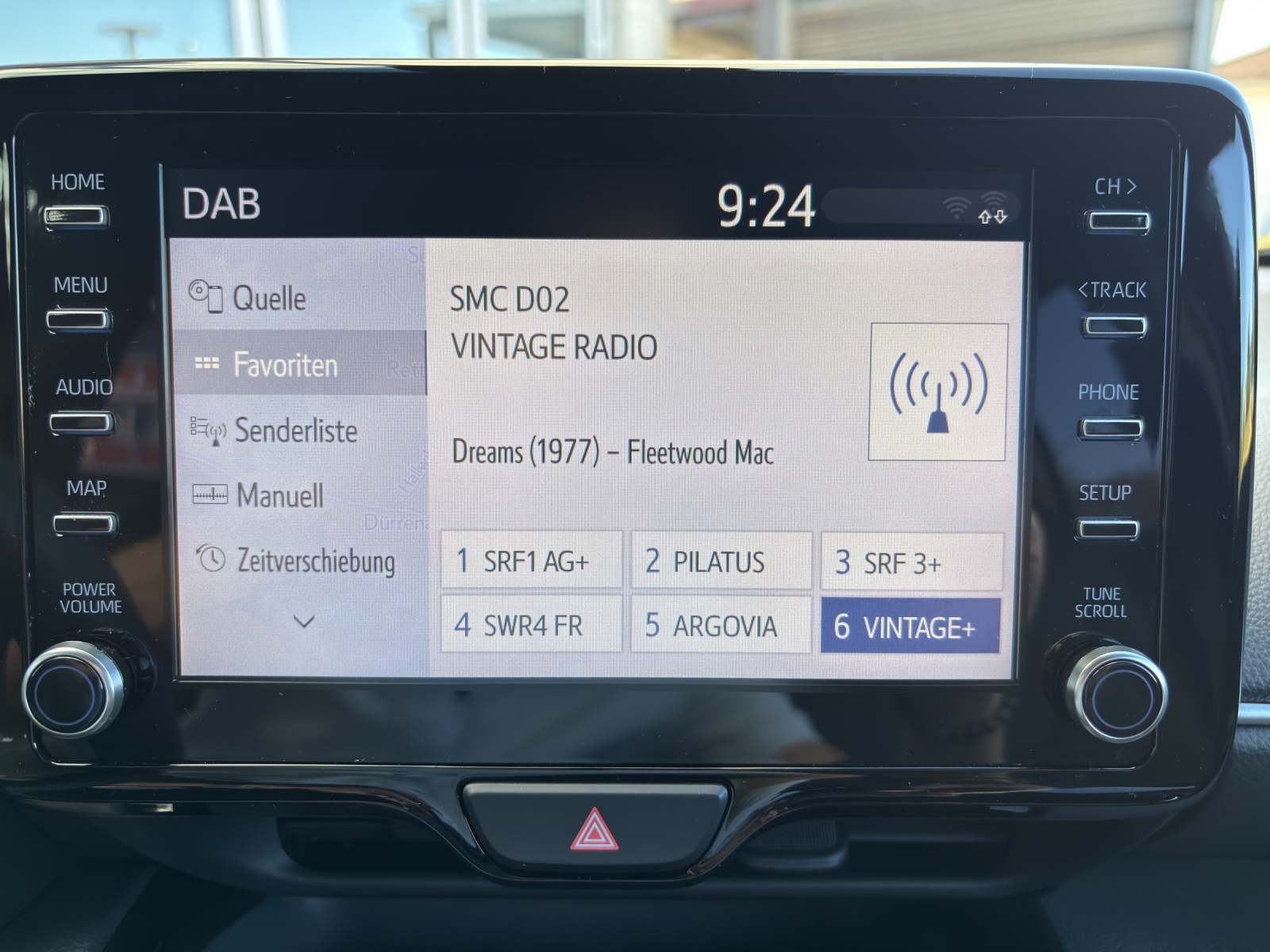 TOYOTA Yaris Cross 1.5 Trend e-CVT AWDi-image-21