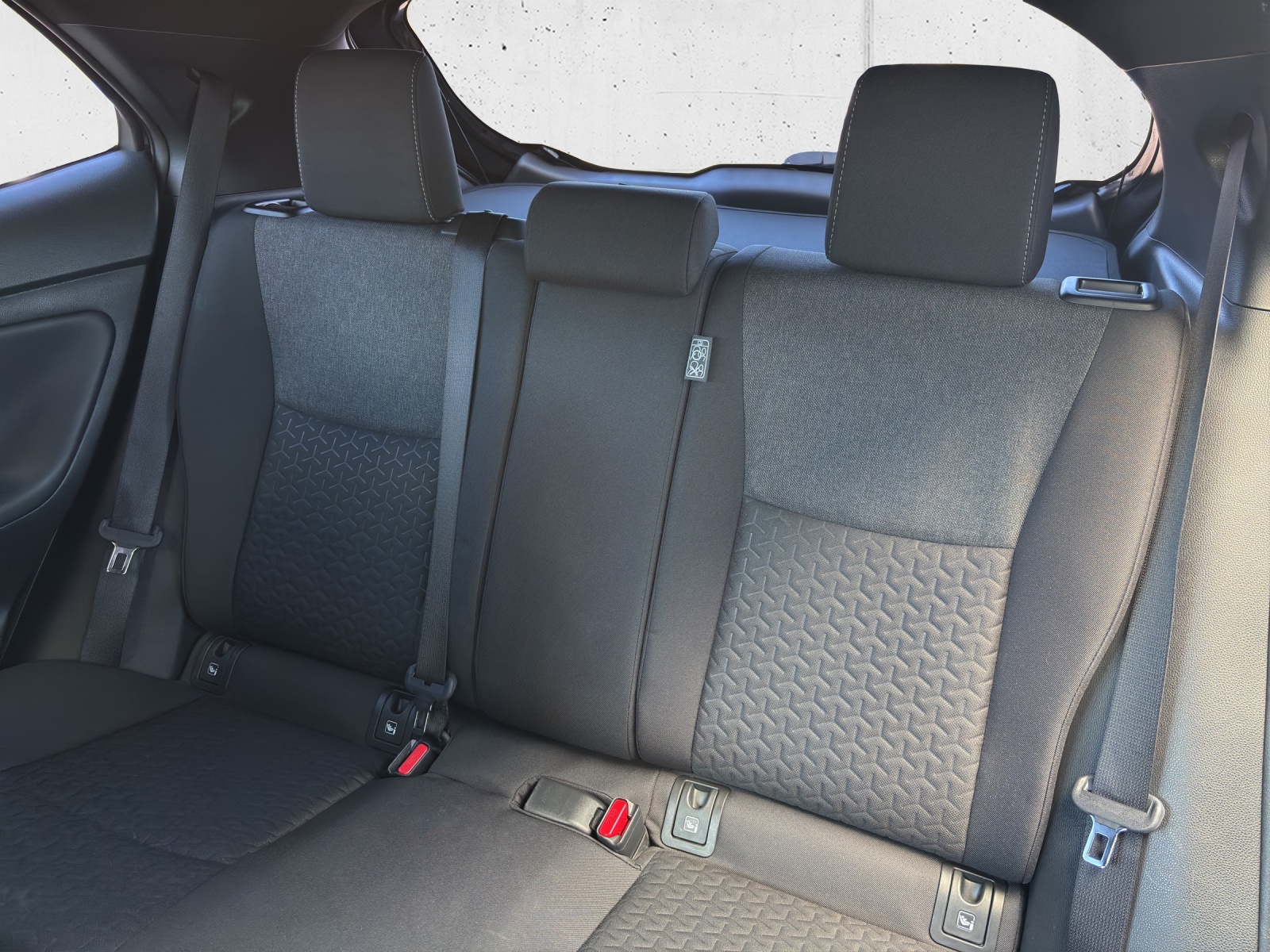 TOYOTA Yaris Cross 1.5 Trend e-CVT AWDi-image-10