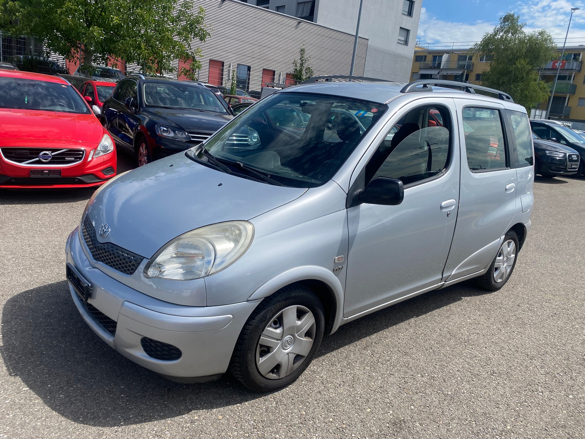 TOYOTA Yaris Verso 1.3 Linea Sol-image-1