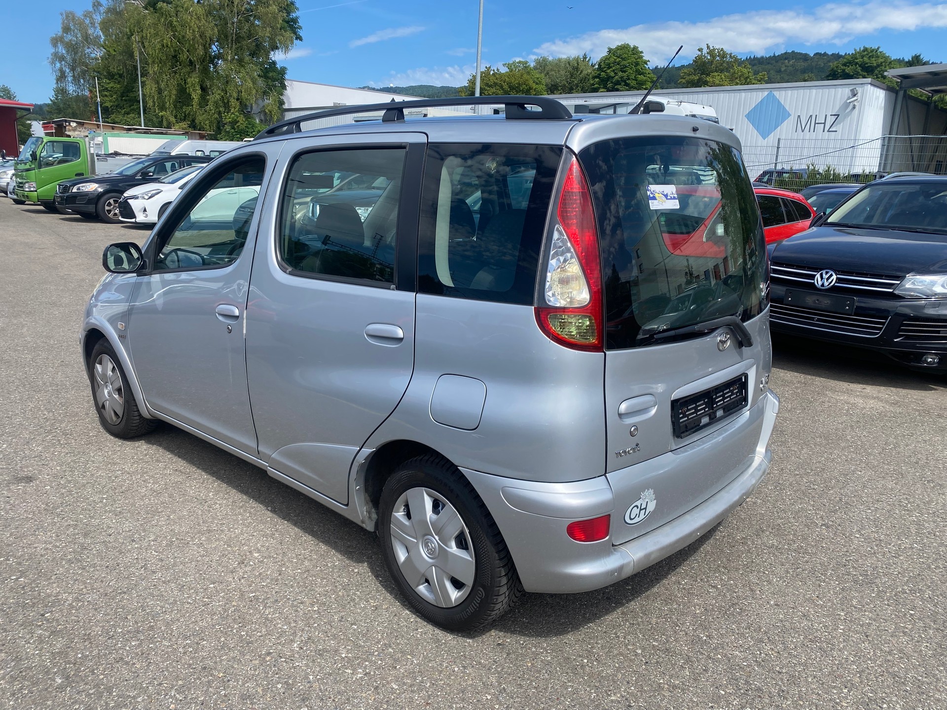 TOYOTA Yaris Verso 1.3 Linea Sol-image-6