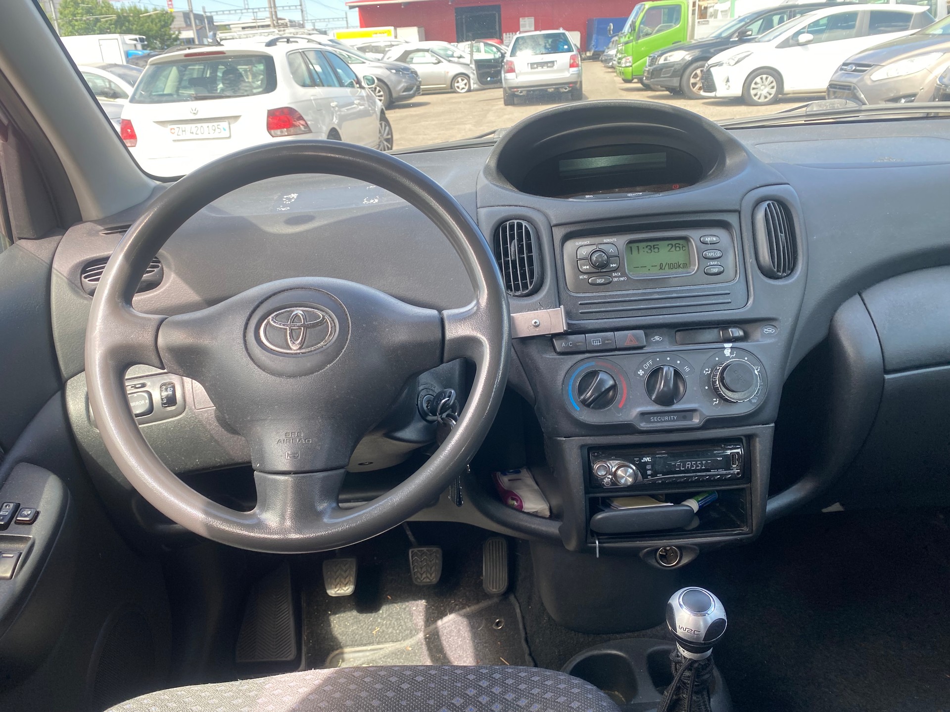 TOYOTA Yaris Verso 1.3 Linea Sol-image-8