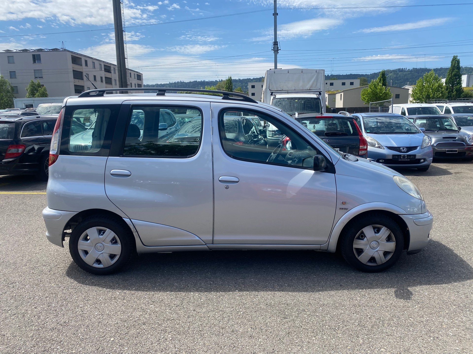 TOYOTA Yaris Verso 1.3 Linea Sol-image-3