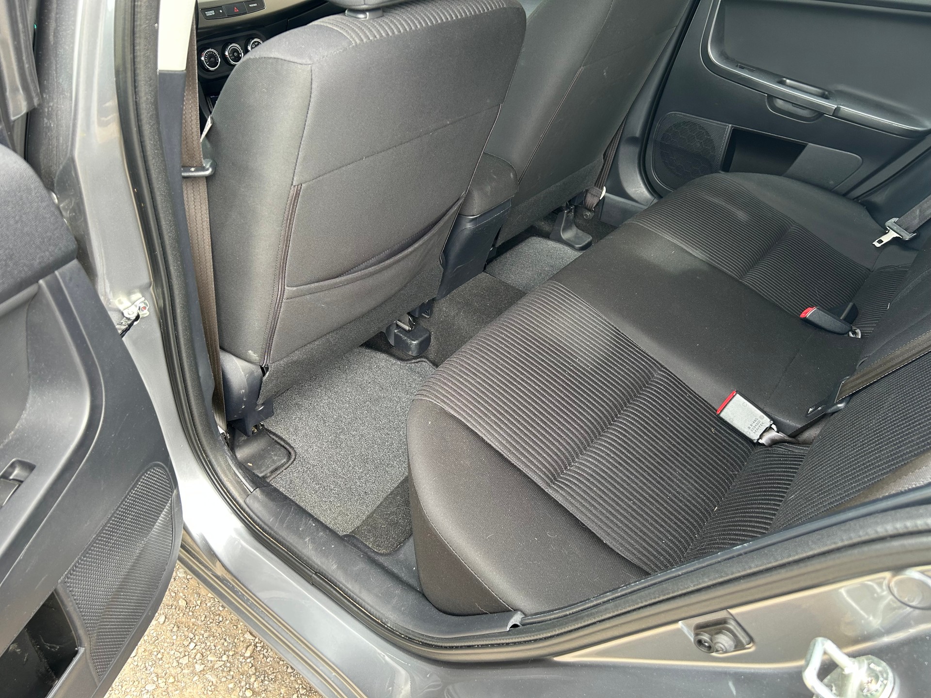 MITSUBISHI Lancer Sportback 1.8 Invite CVT Frisch ab MFK +Service-image-12