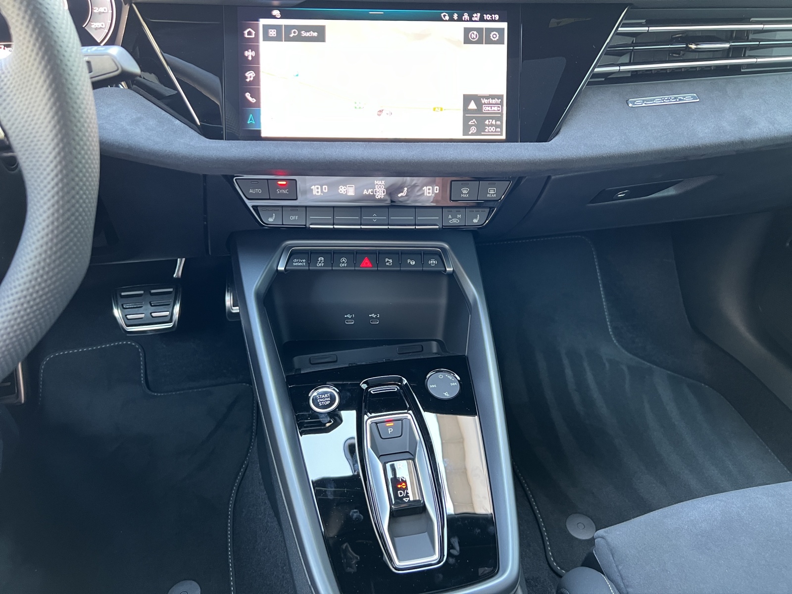 AUDI A3 Sportback TFSI 150 kW quattro S line S tronic-image-11