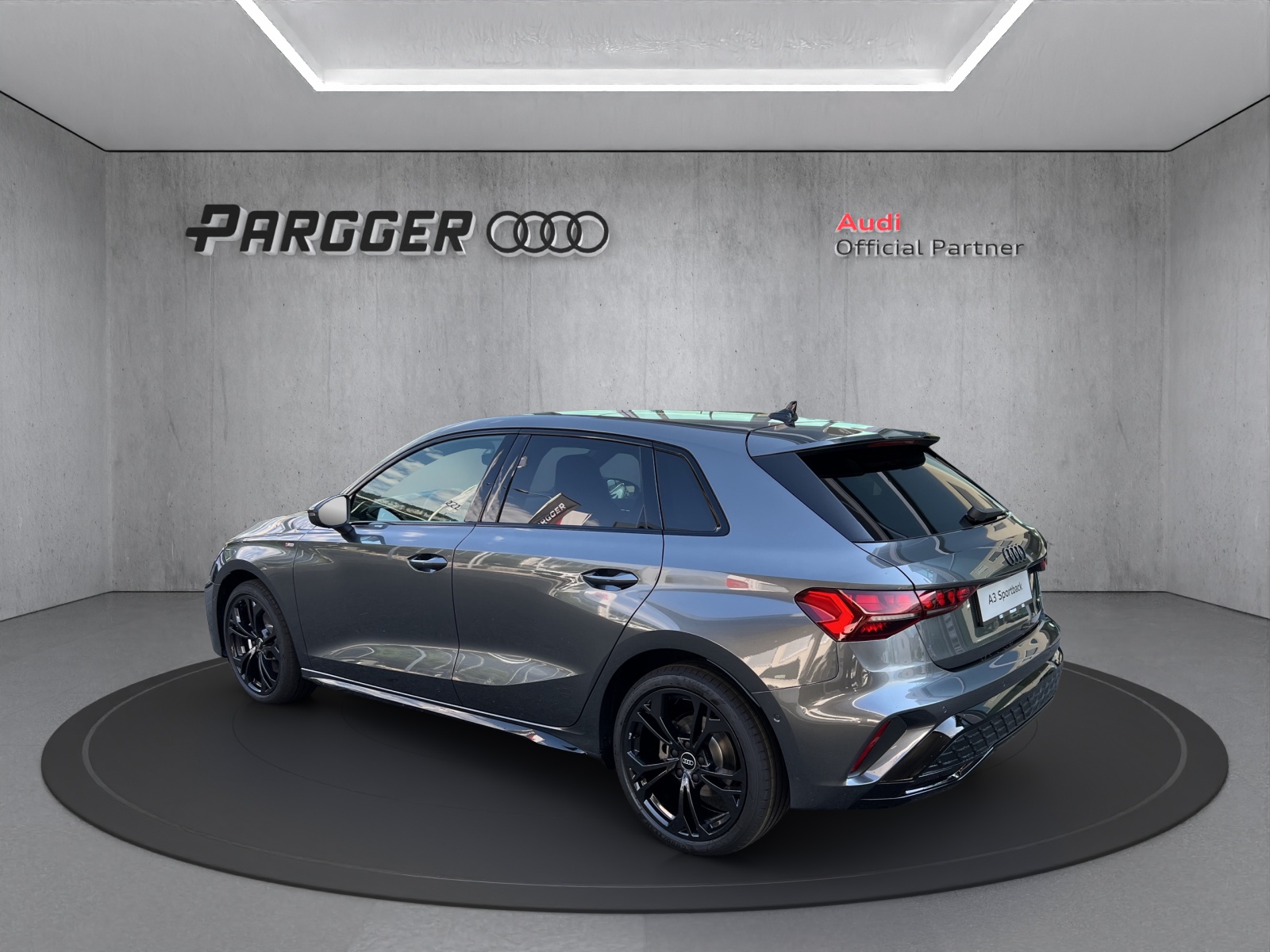 AUDI A3 Sportback TFSI 150 kW quattro S line S tronic-image-4