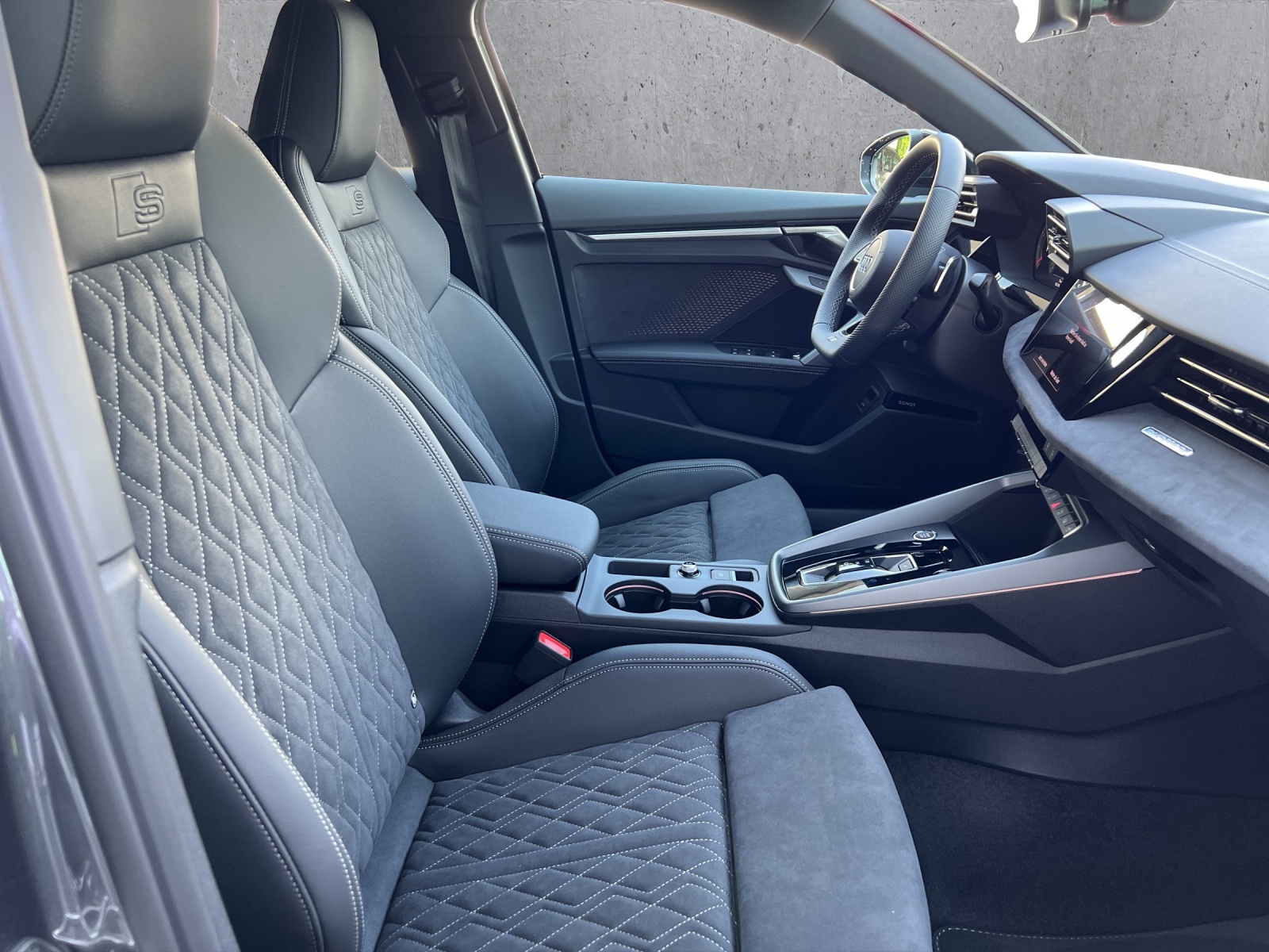 AUDI A3 Sportback TFSI 150 kW quattro S line S tronic-image-7