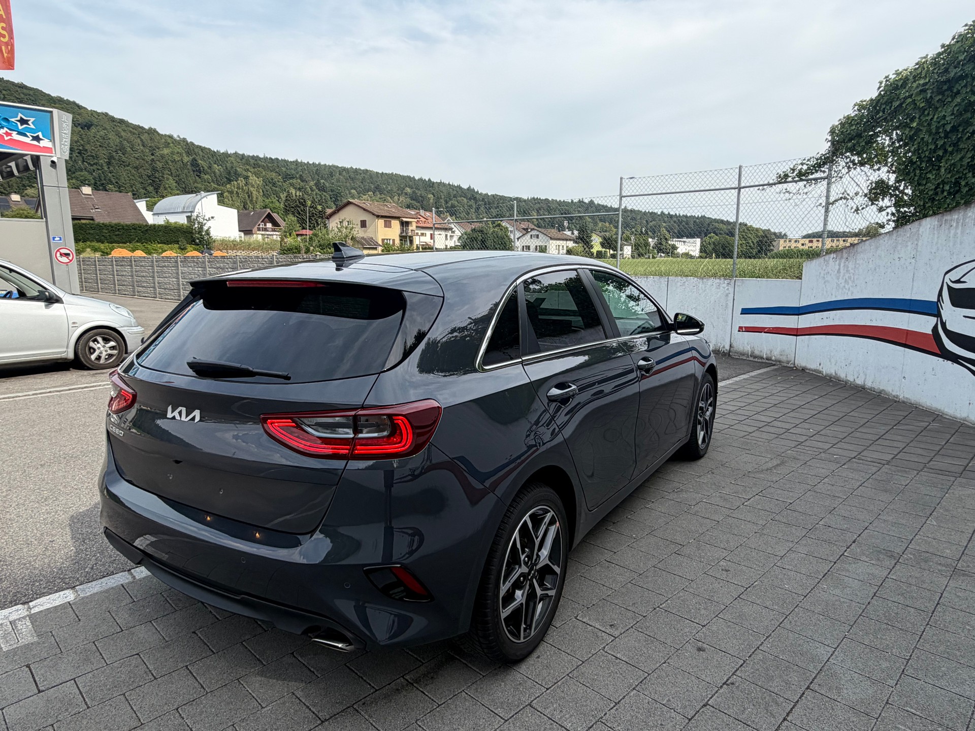 KIA Ceed 1.5 T-GDi MHEV Ultimate-image-4