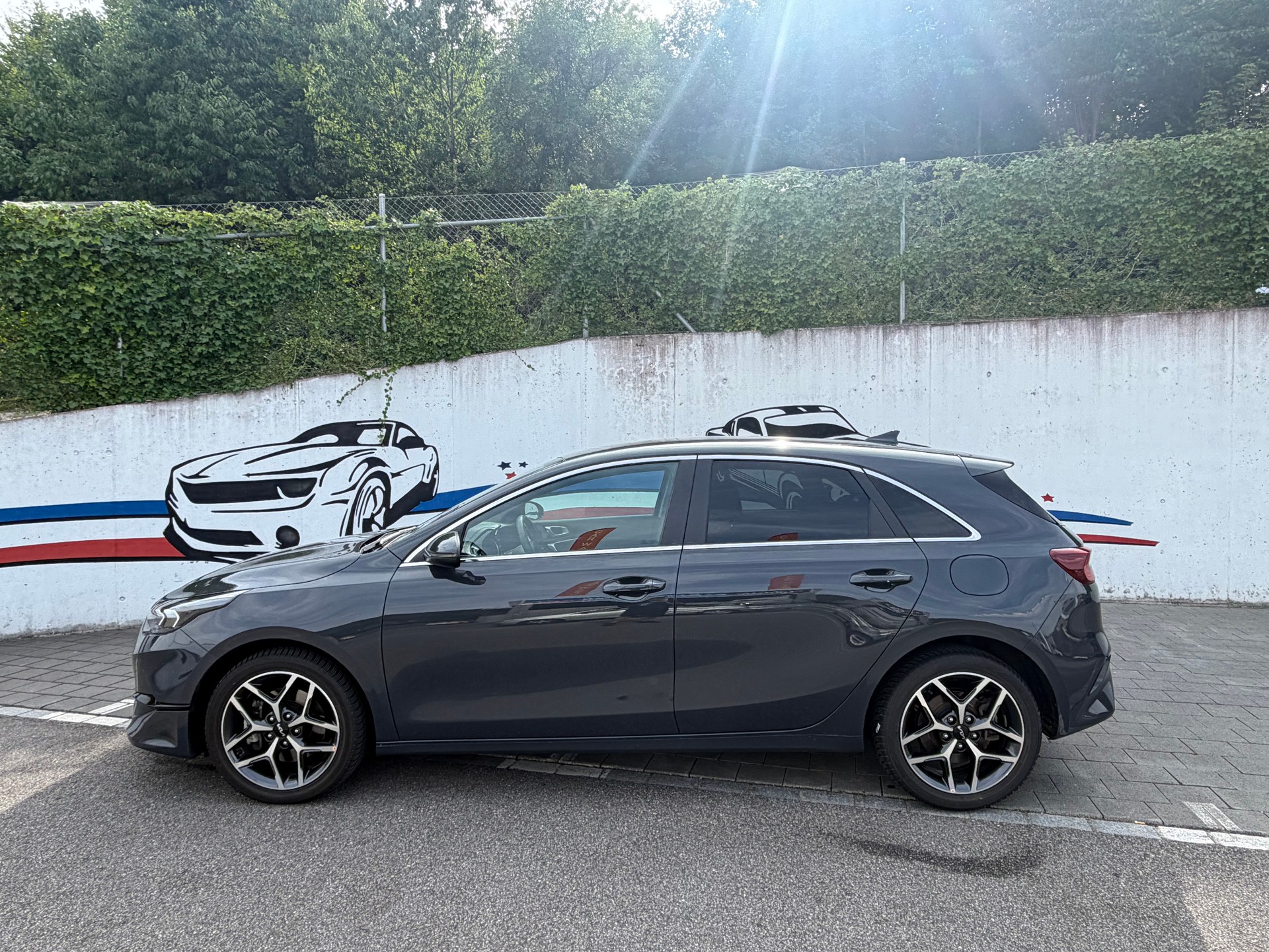 KIA Ceed 1.5 T-GDi MHEV Ultimate-image-1