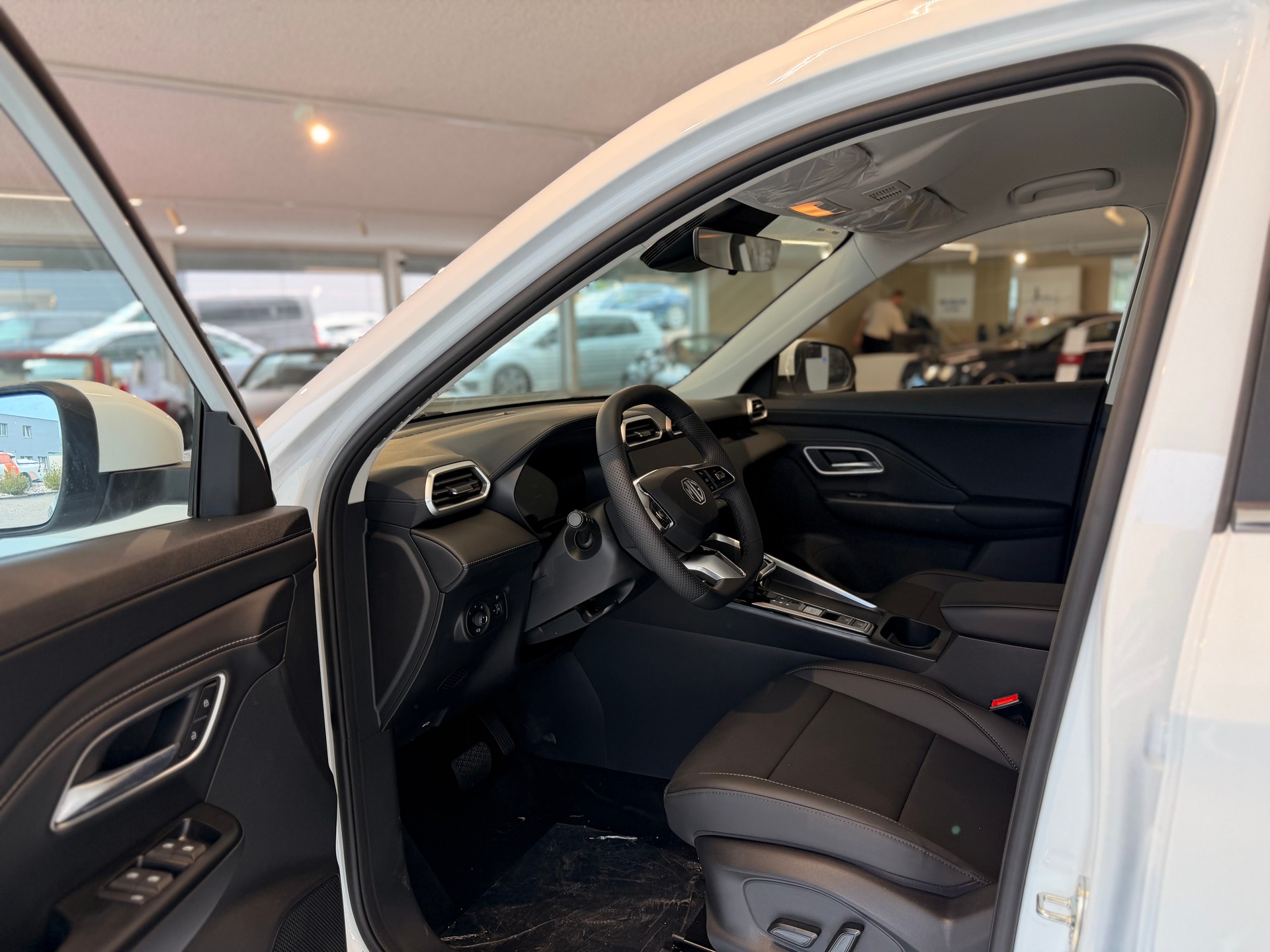 MG ZS 1.5 HEV Luxury-image-19