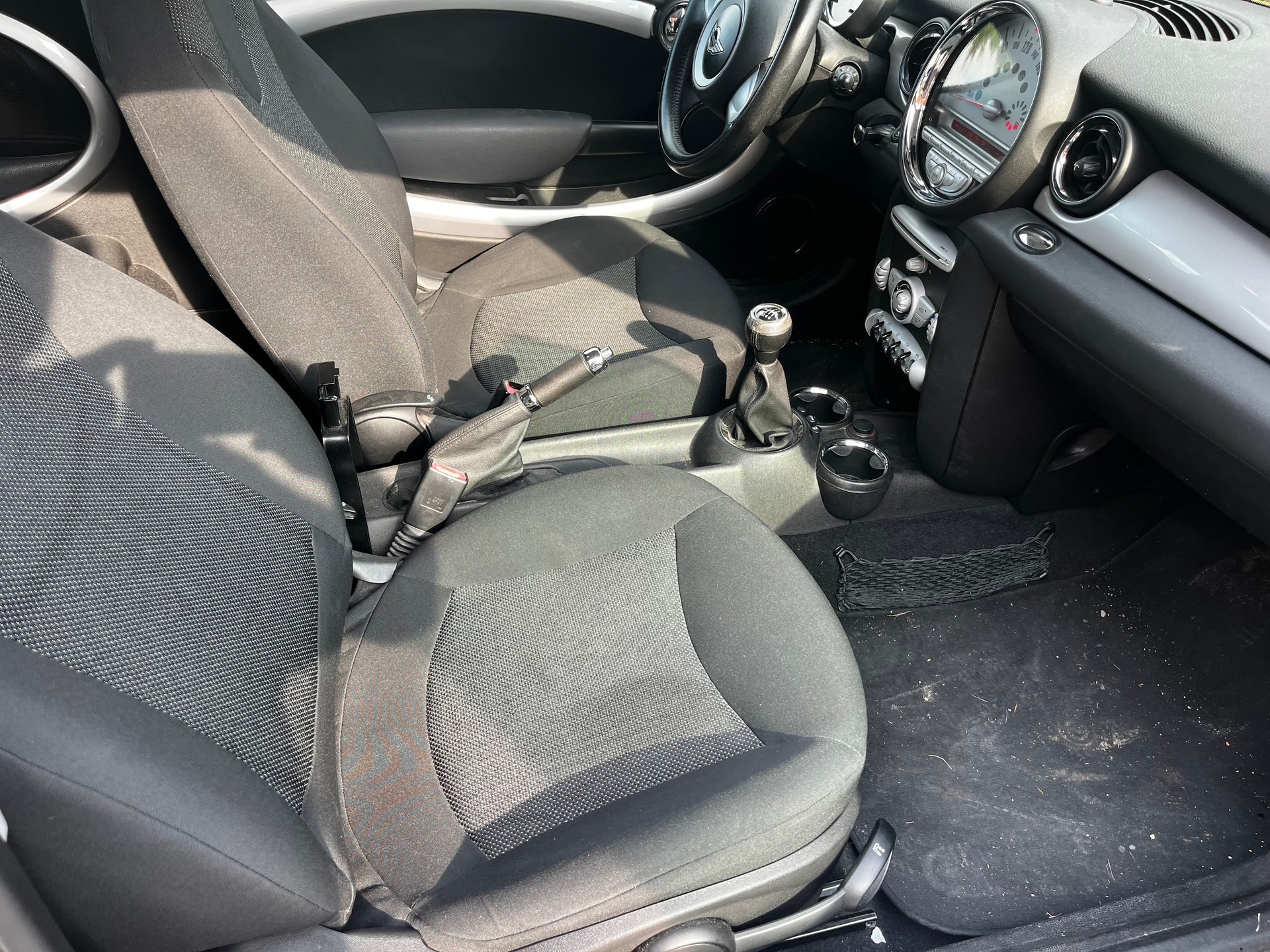 MINI Clubman Cooper-image-8