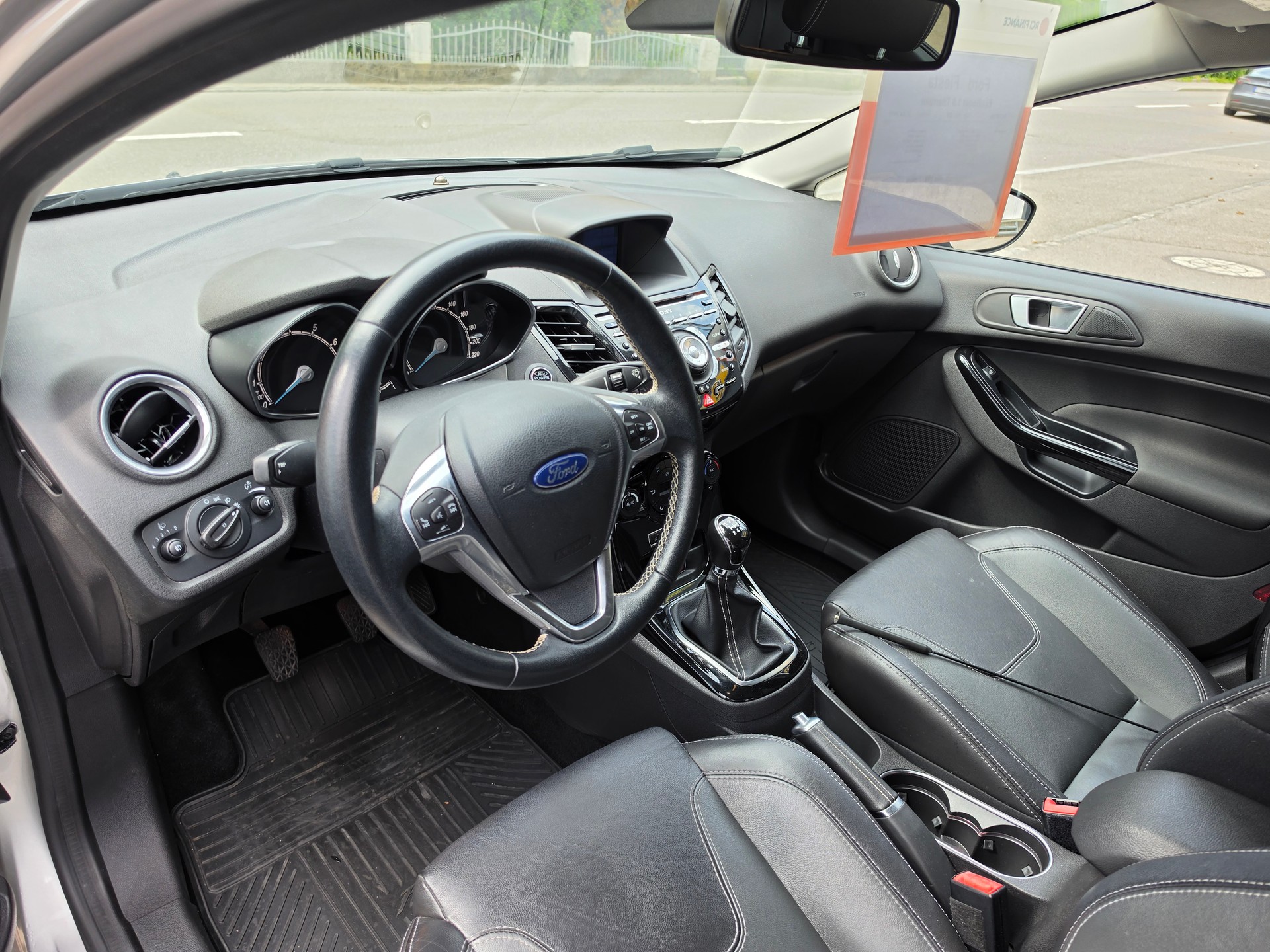 FORD Fiesta 1.0 SCTi Titanium-image-5