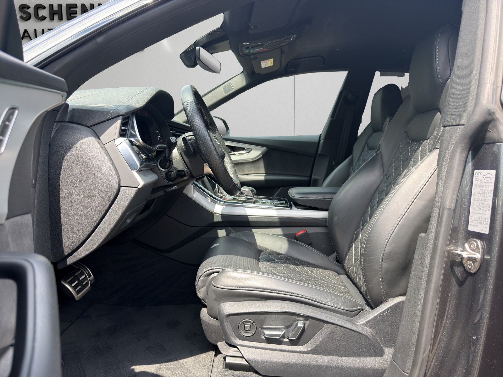 AUDI SQ8 TFSI quattro tiptronic-image-11