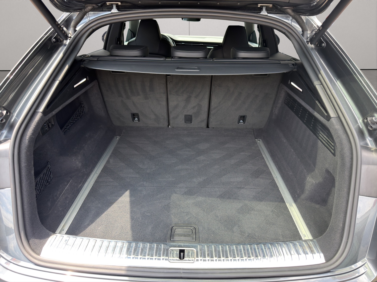 AUDI SQ8 TFSI quattro tiptronic-image-20