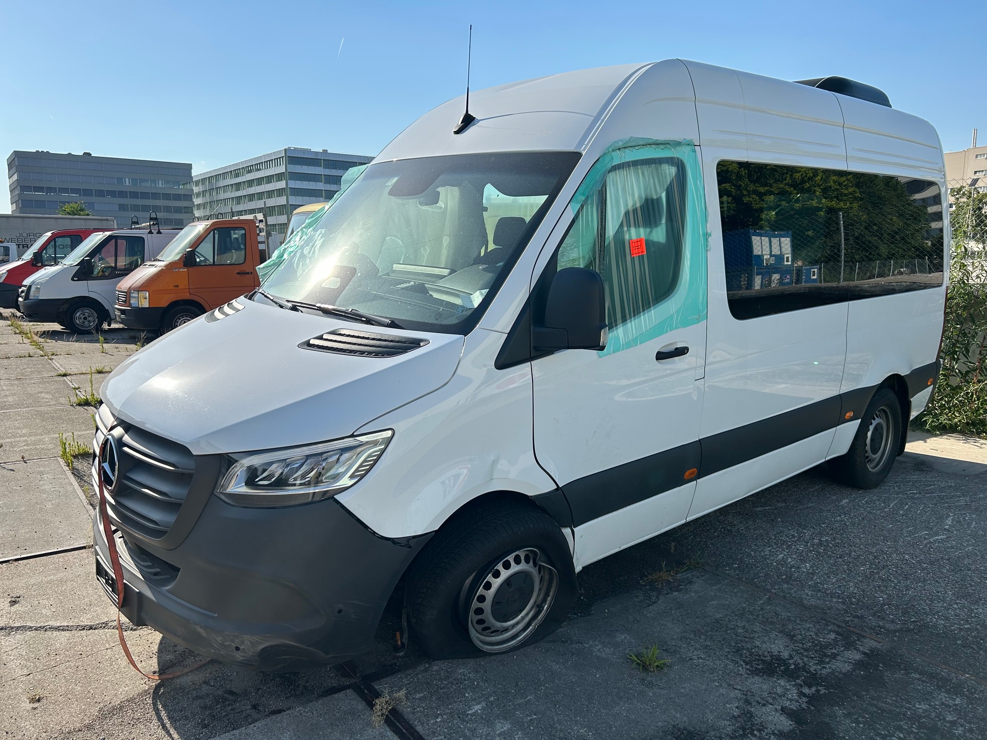 MERCEDES-BENZ Sprinter 317 CDI Standard 9G-TRONIC-image-1