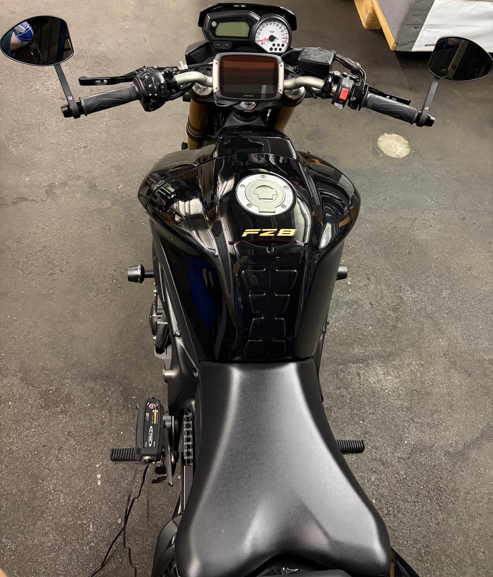 YAMAHA FZ8-image-5
