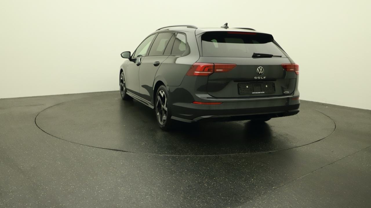 VW Golf VIII Variant 1.5 eTSI mHEV R-Line-image-3