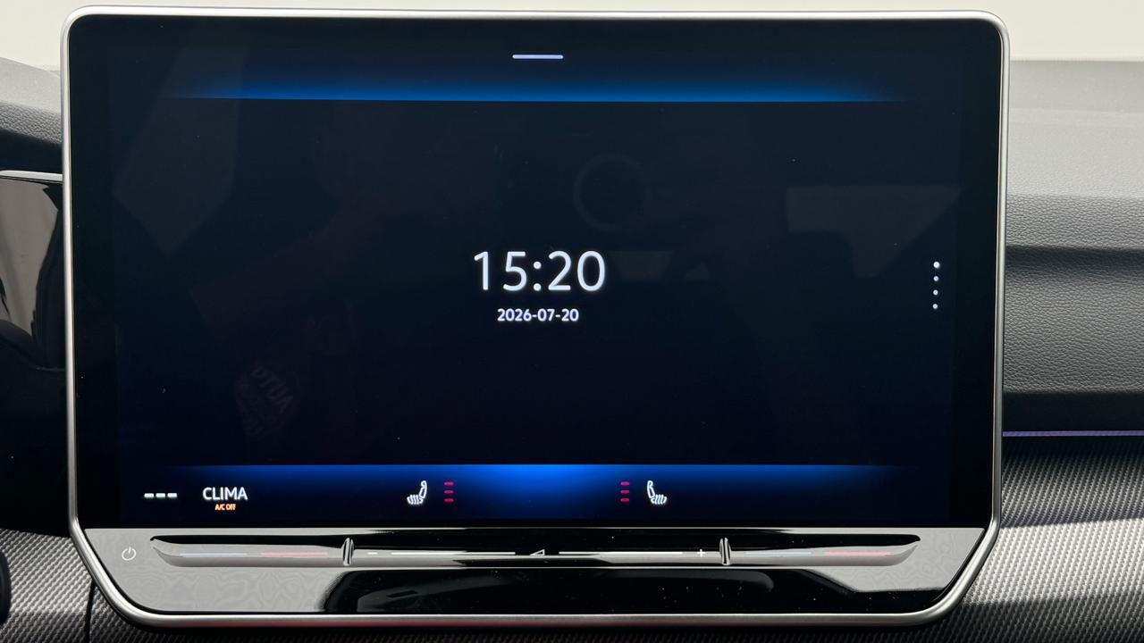 VW Golf VIII Variant 1.5 eTSI mHEV R-Line-image-7