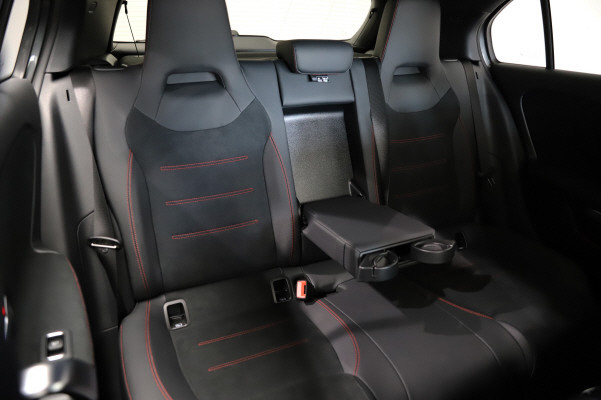 MERCEDES-BENZ A 250 4Matic 8G-DCT-image-10