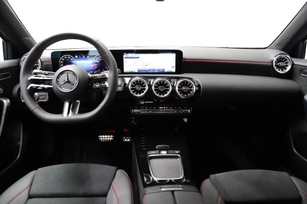 MERCEDES-BENZ A 250 4Matic 8G-DCT-image-9