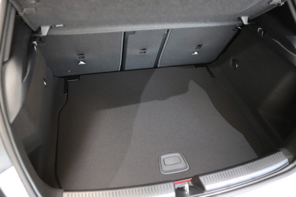 MERCEDES-BENZ A 250 4Matic 8G-DCT-image-11