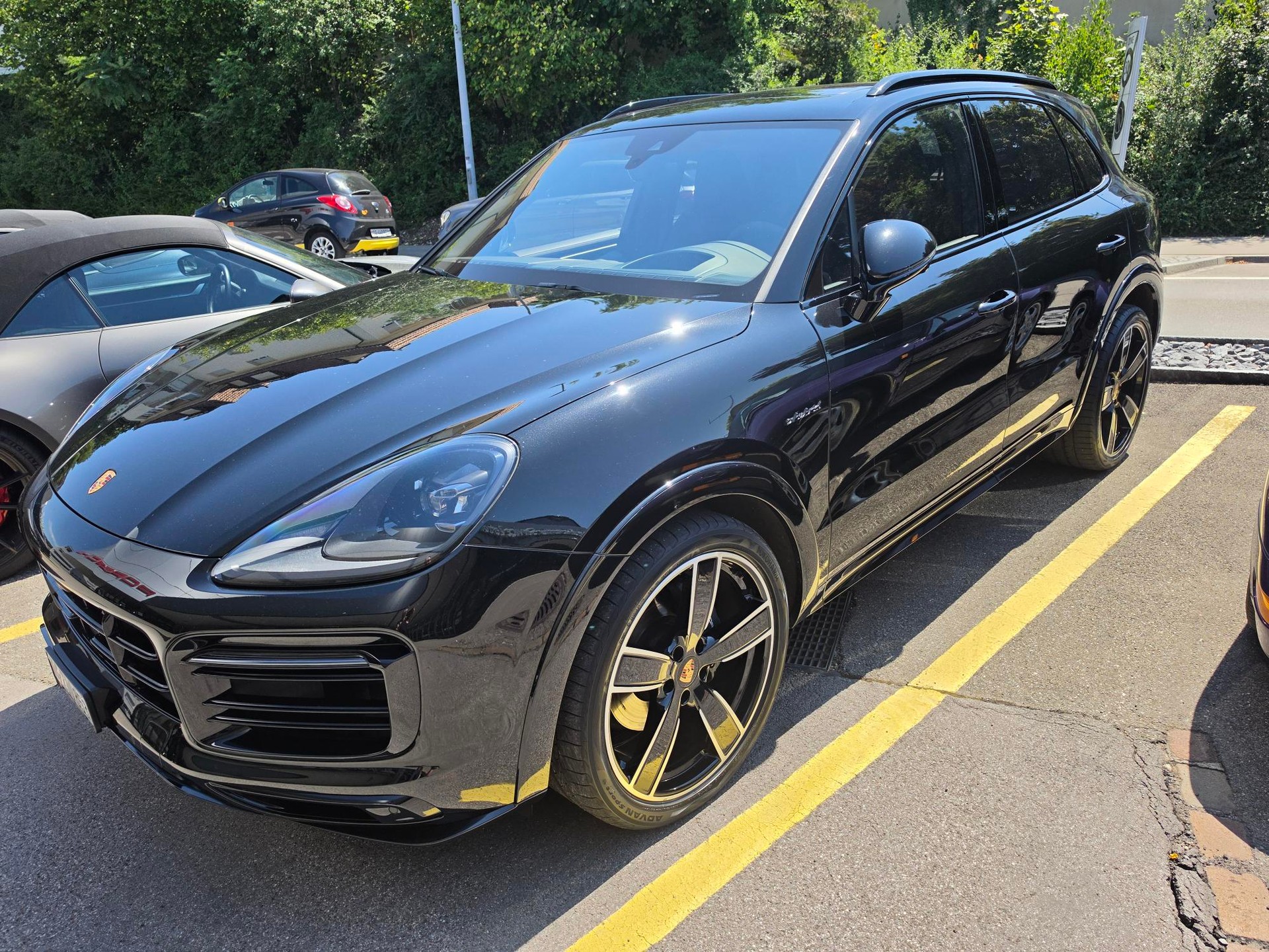 PORSCHE 3.0 V6 E-Hybrid Platinum Edition-image-1