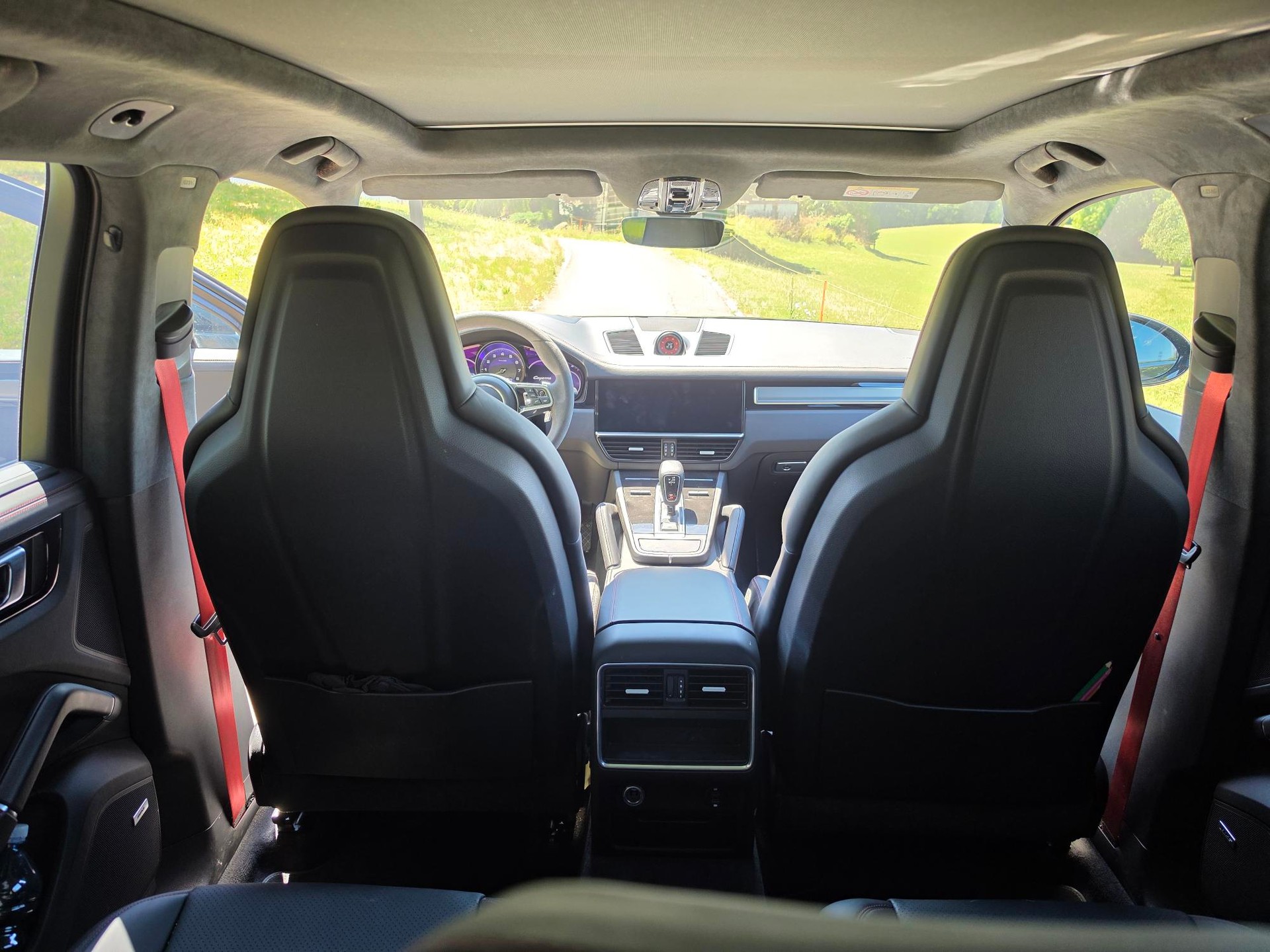 PORSCHE 3.0 V6 E-Hybrid Platinum Edition-image-7