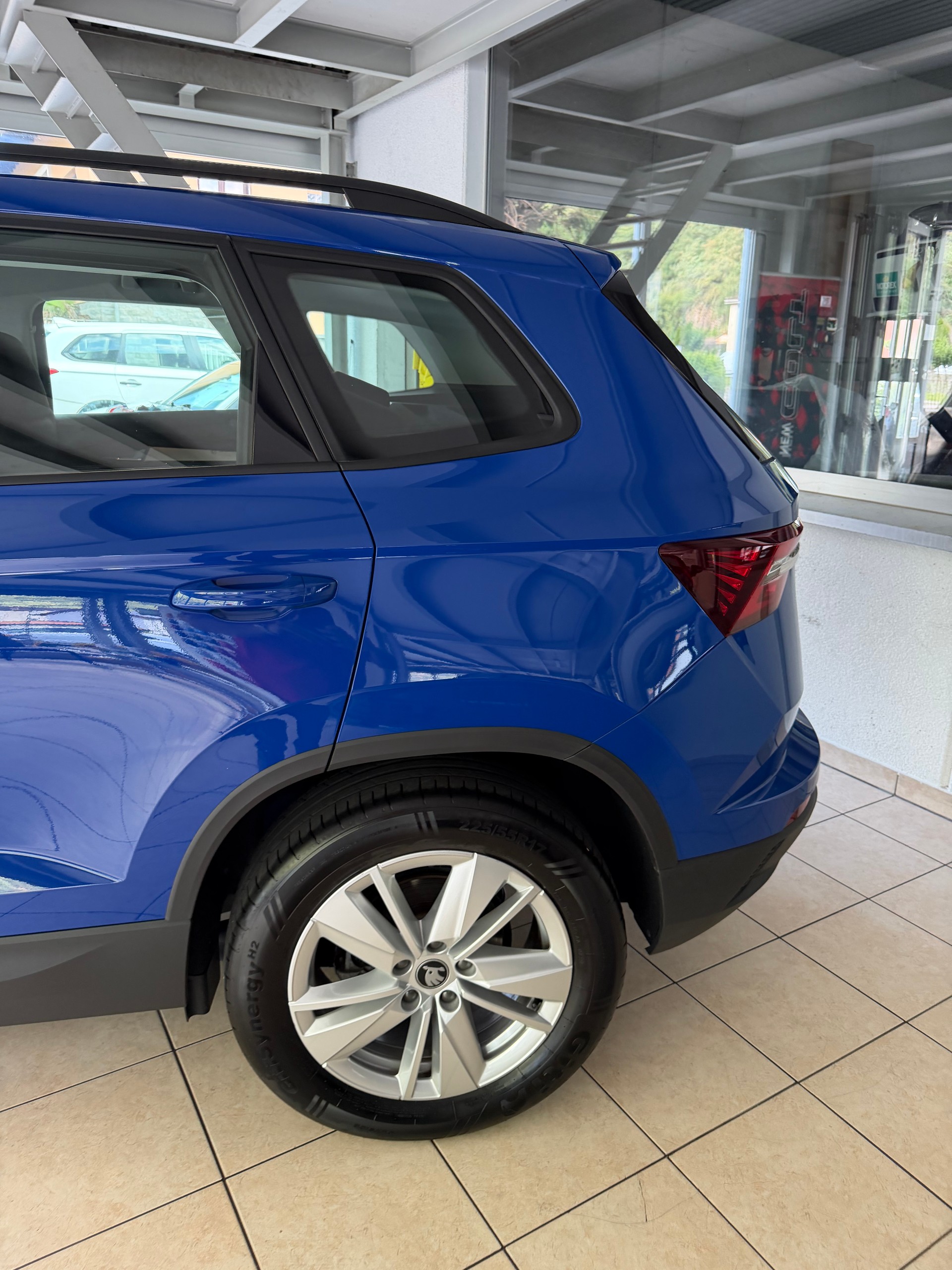 SKODA Karoq 2.0 TDI CR Selection 4x4 DSG-image-3