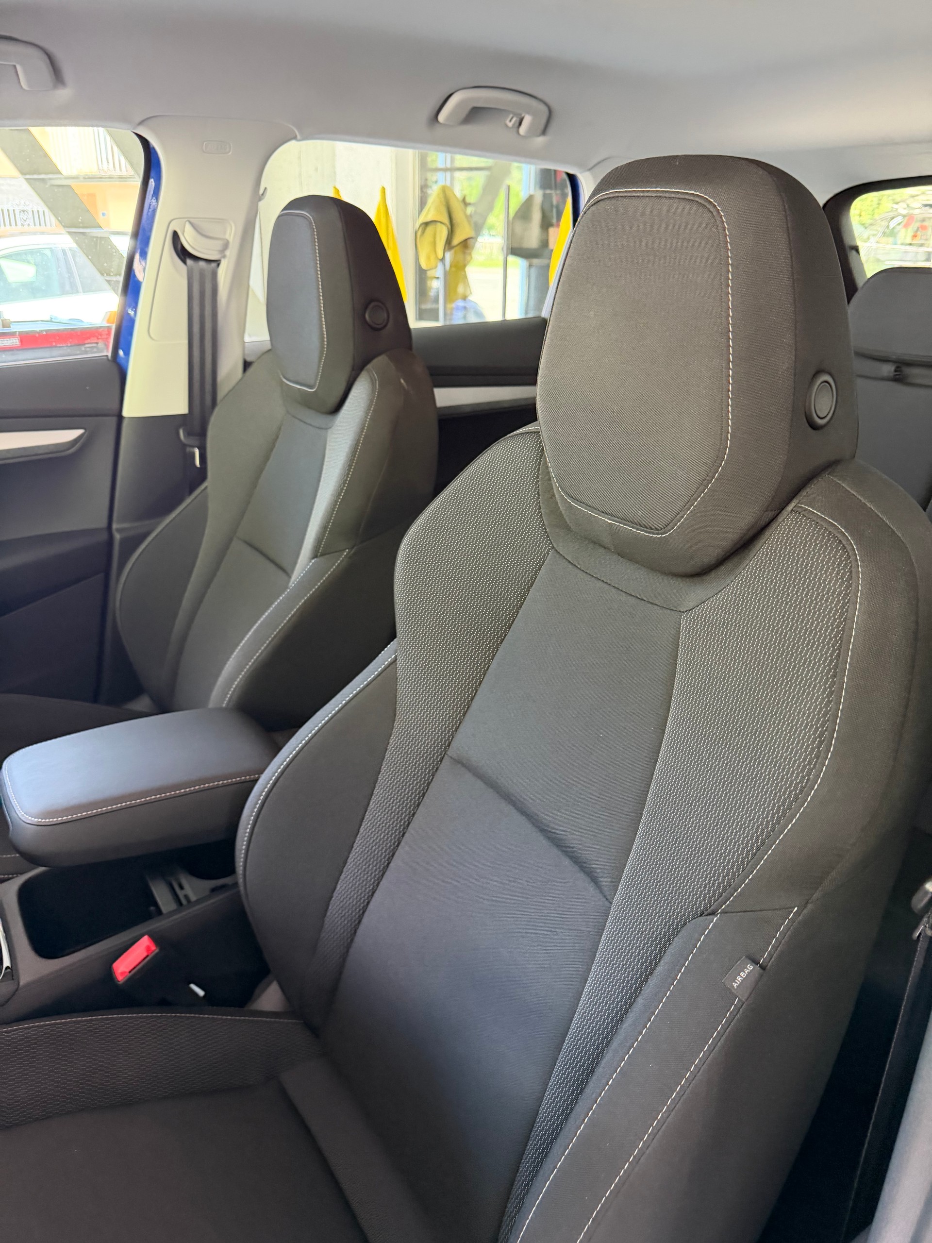 SKODA Karoq 2.0 TDI CR Selection 4x4 DSG-image-10