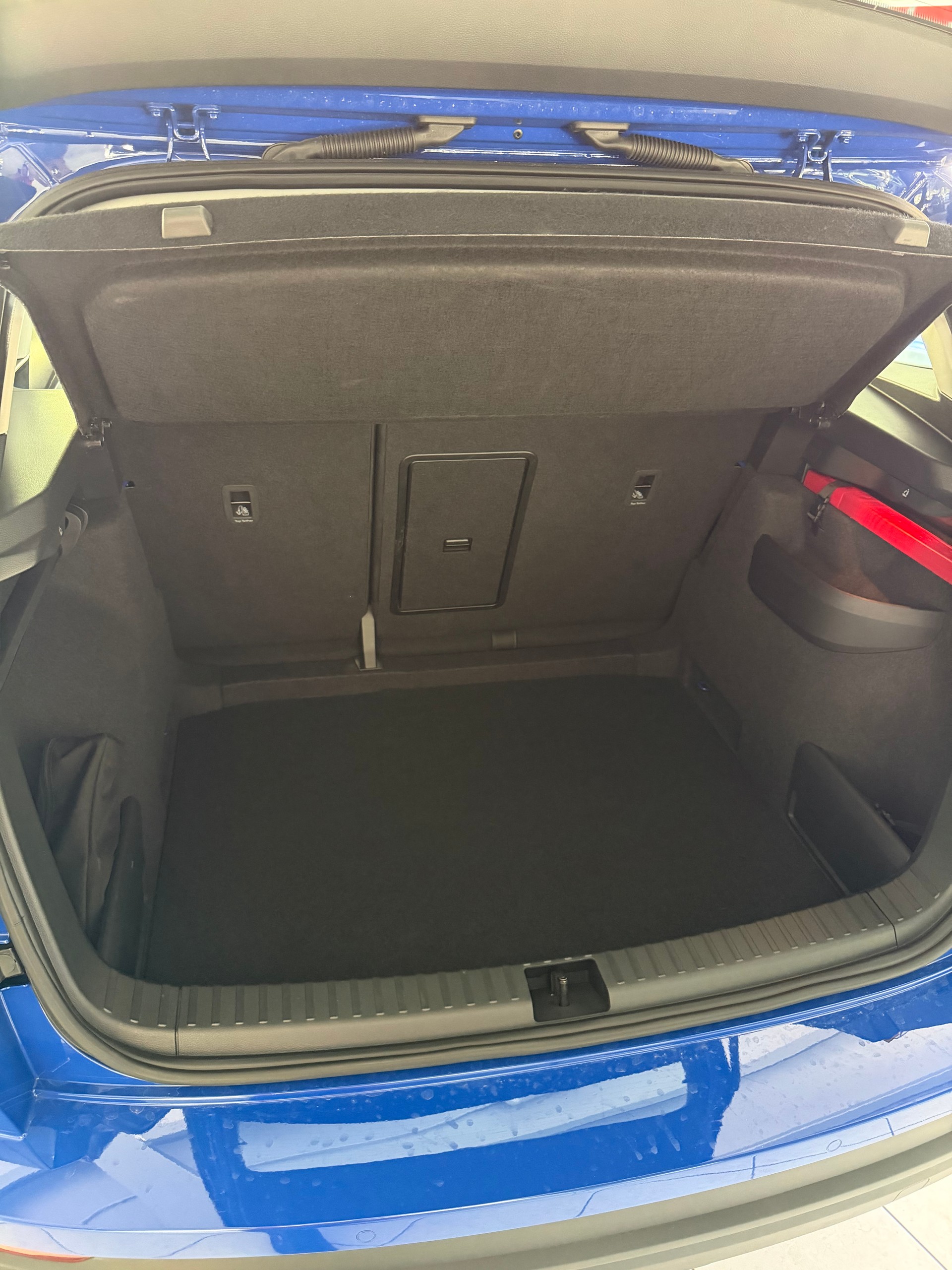 SKODA Karoq 2.0 TDI CR Selection 4x4 DSG-image-12