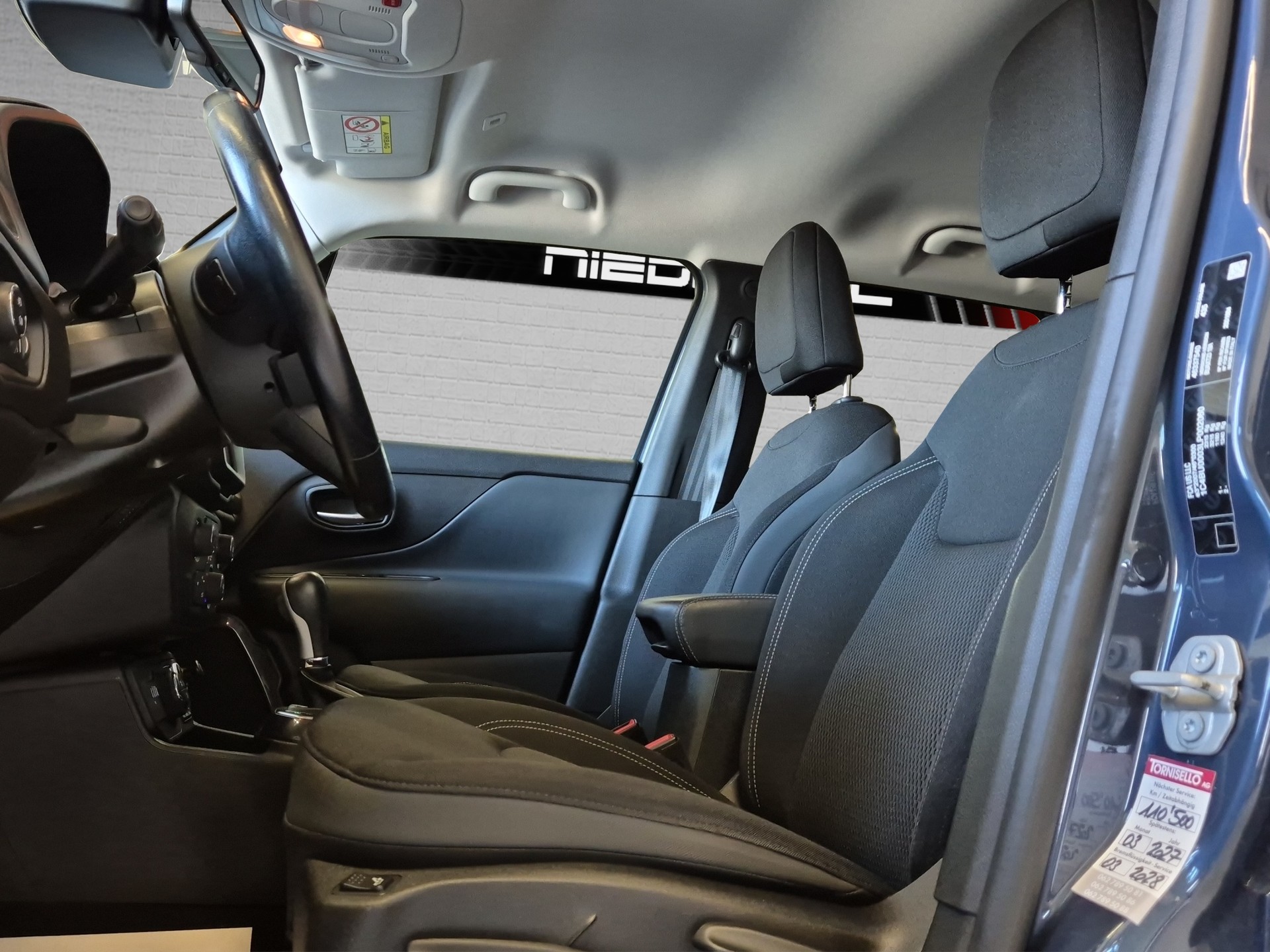 JEEP Renegade 1.3 T PHEV Limited AWD-image-18
