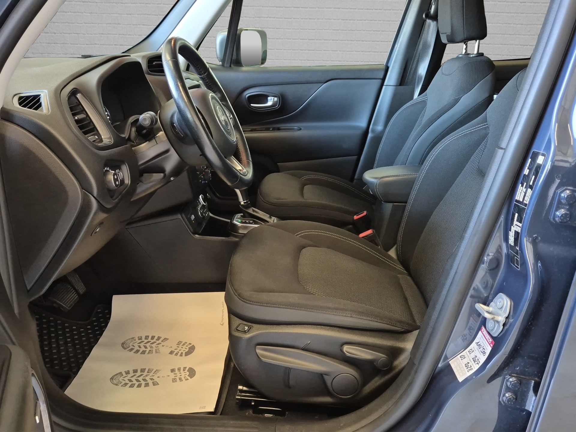 JEEP Renegade 1.3 T PHEV Limited AWD-image-16