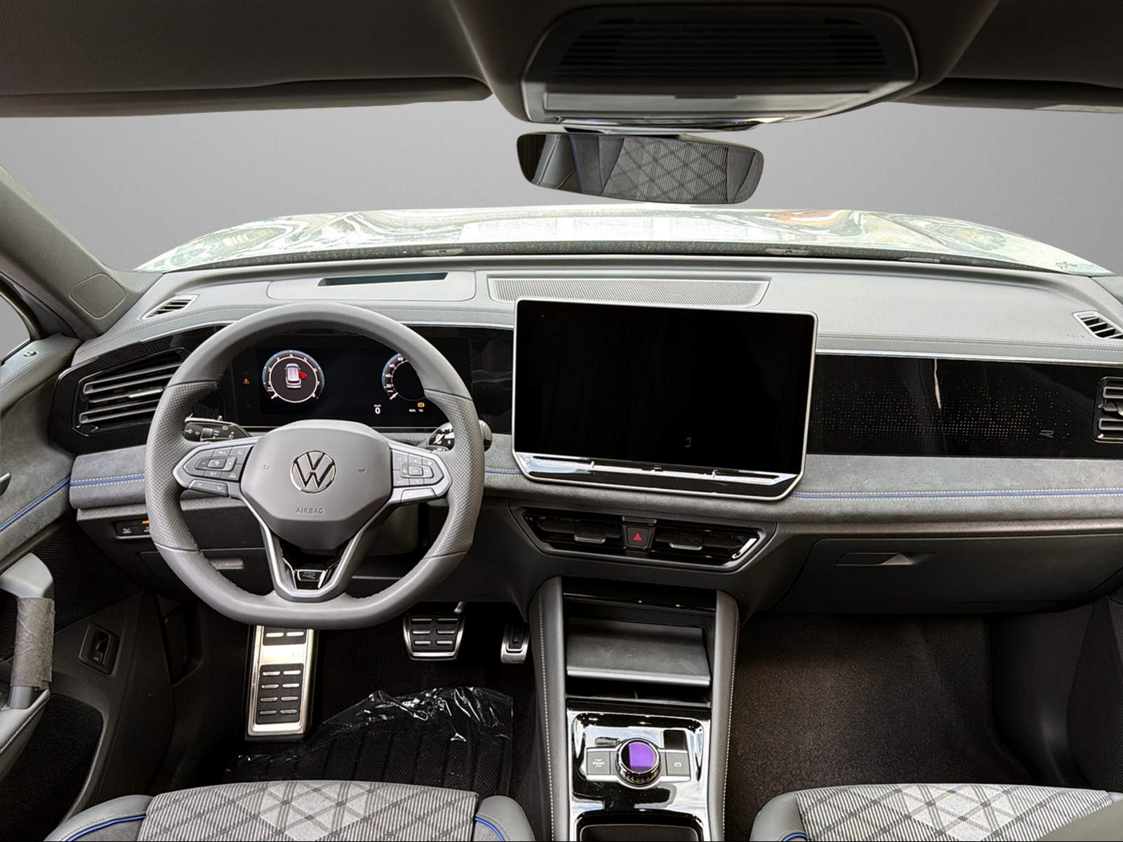 VW Tiguan 2.0 TSI DSG R-Line United 4Motion-image-9